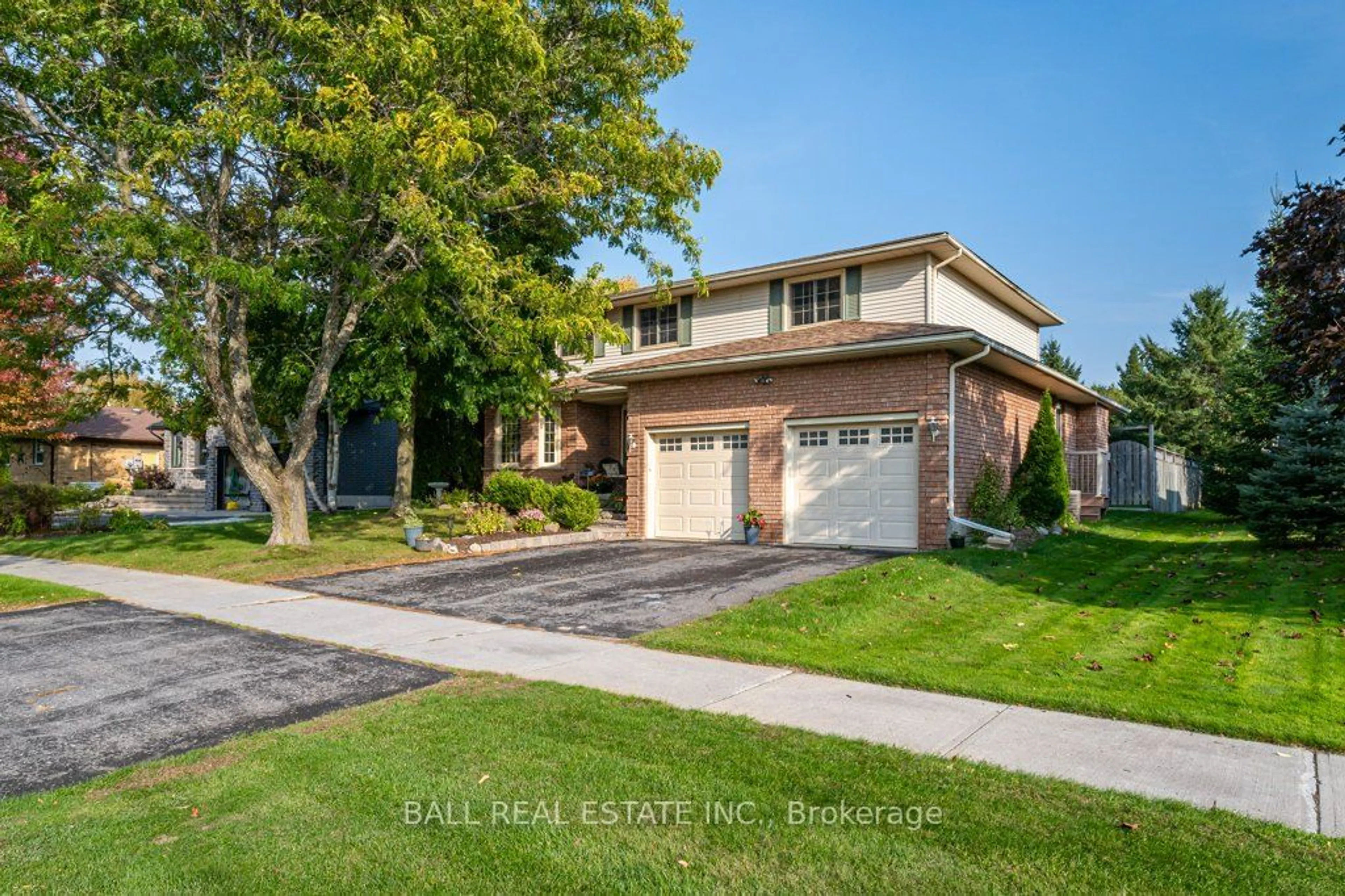 Frontside or backside of a home, the street view for 1478 Hetherington Dr, Peterborough Ontario K9L 1Y7