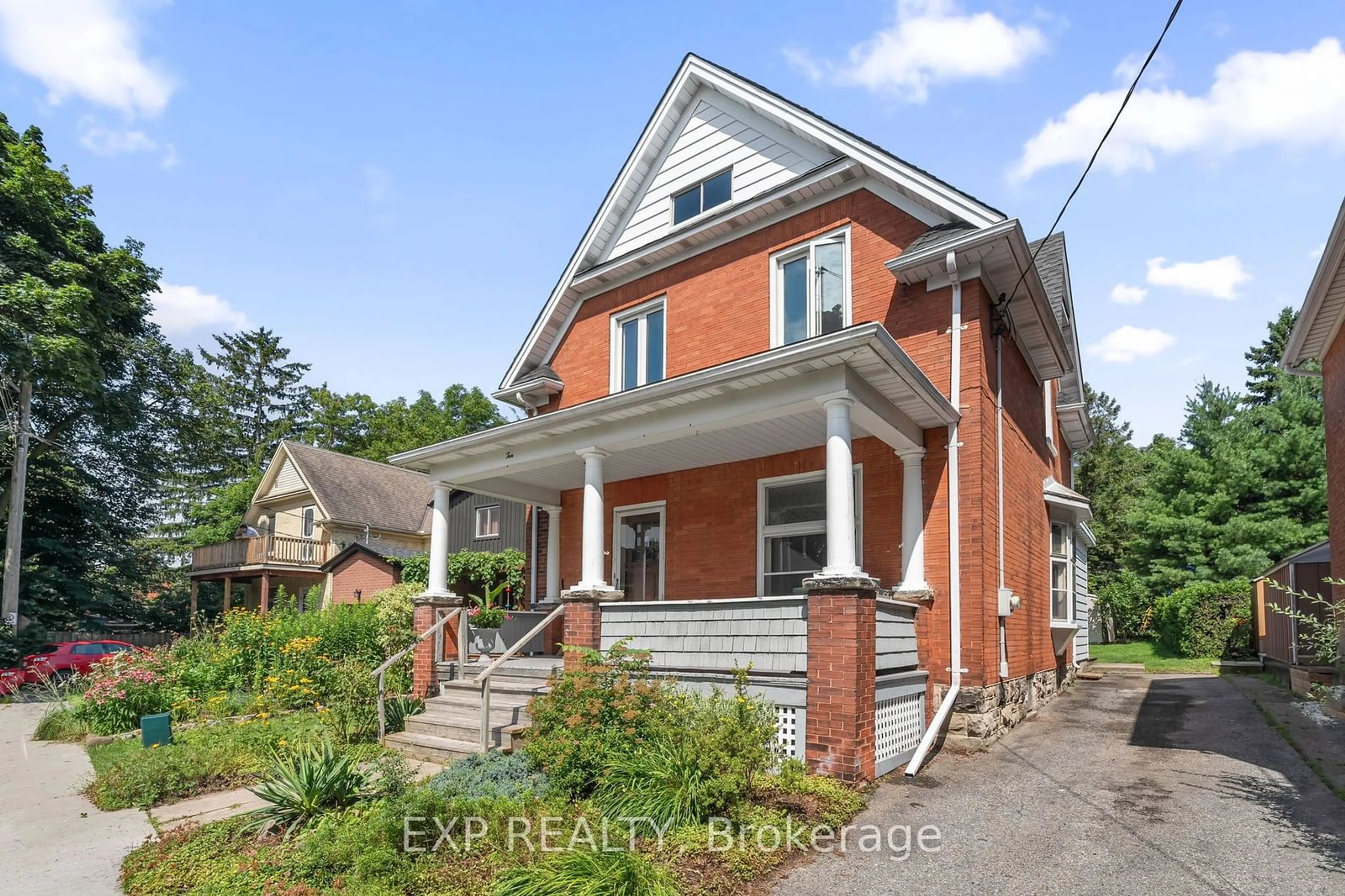 Frontside or backside of a home, the front or back of building for 10 Stahl Ave, Kitchener Ontario N2H 5R6