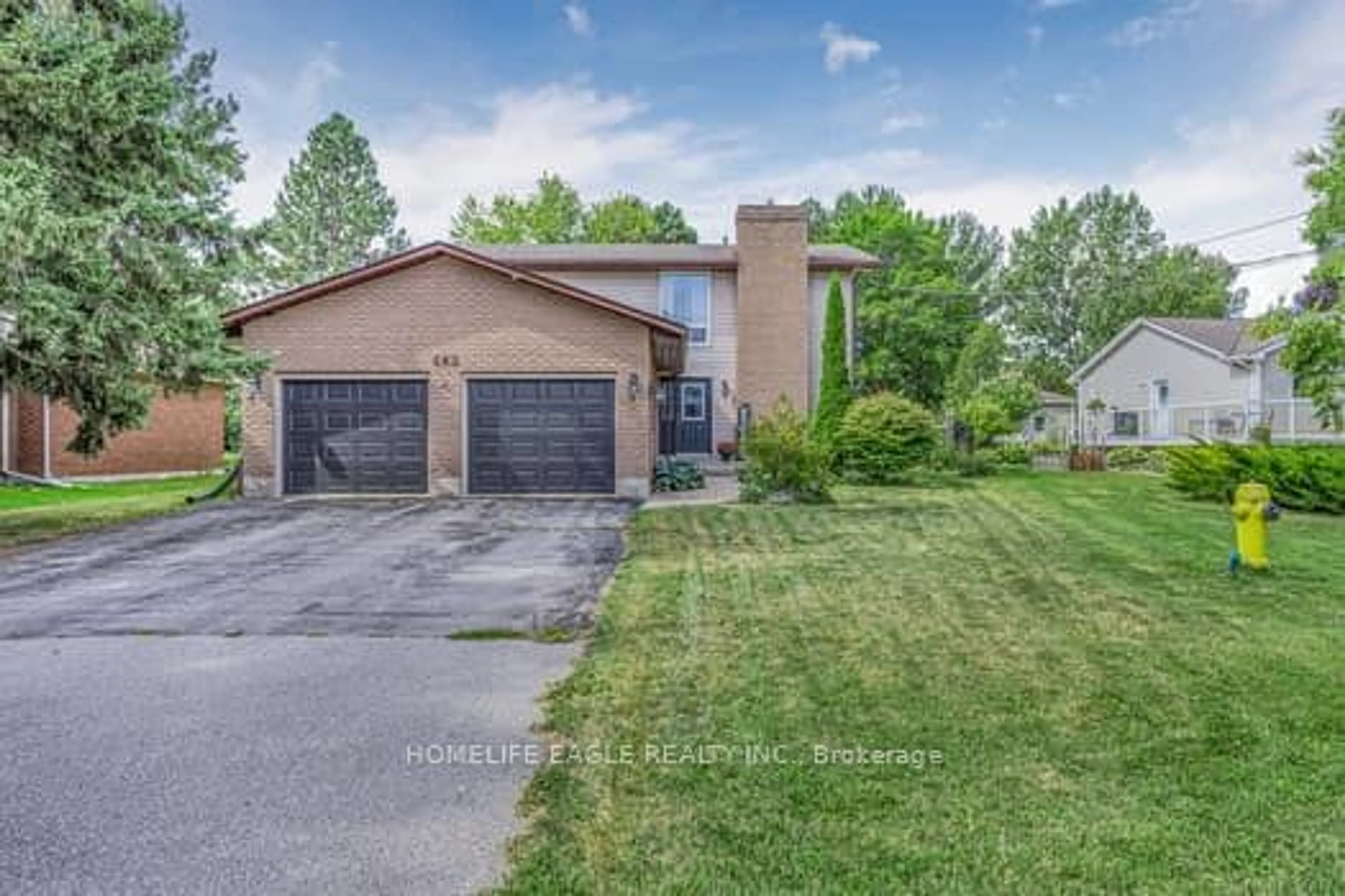 Frontside or backside of a home, the street view for 482 Grandview Dr, Meaford Ontario N4L 1J7