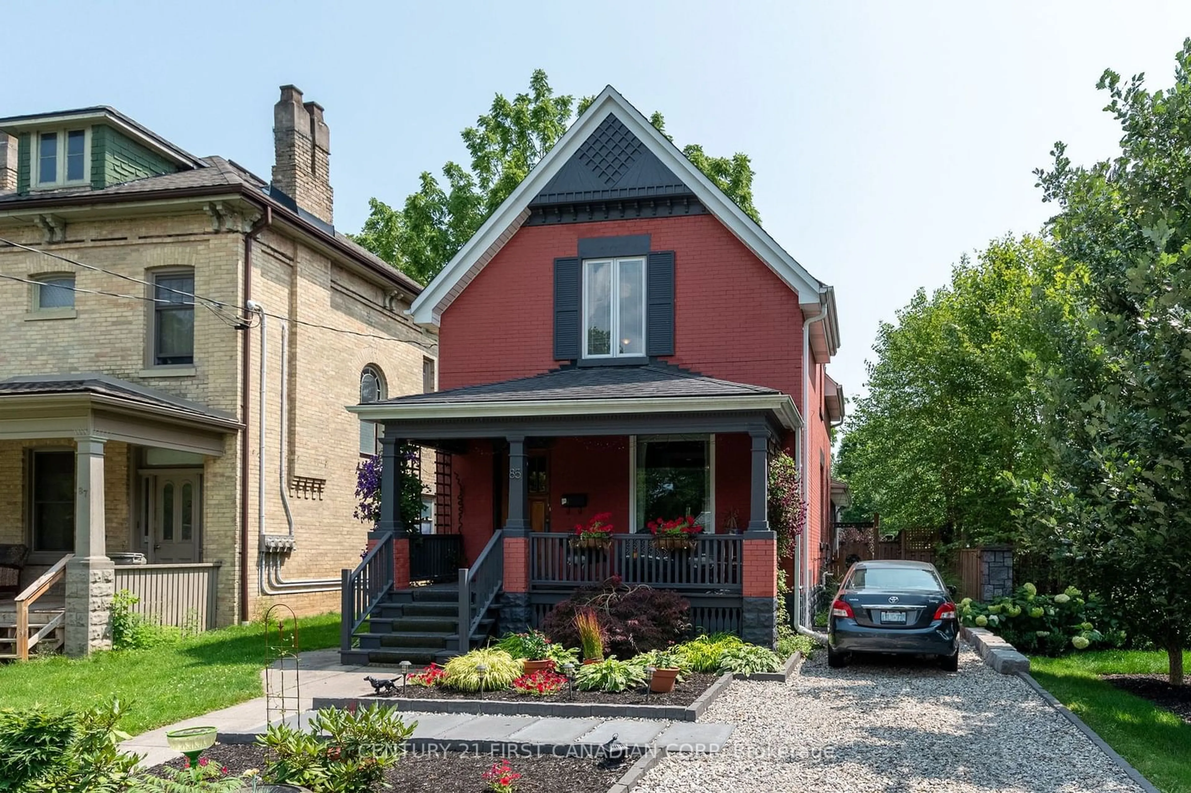 Frontside or backside of a home, cottage for 85 Elmwood Ave, London Ontario N6C 1J4