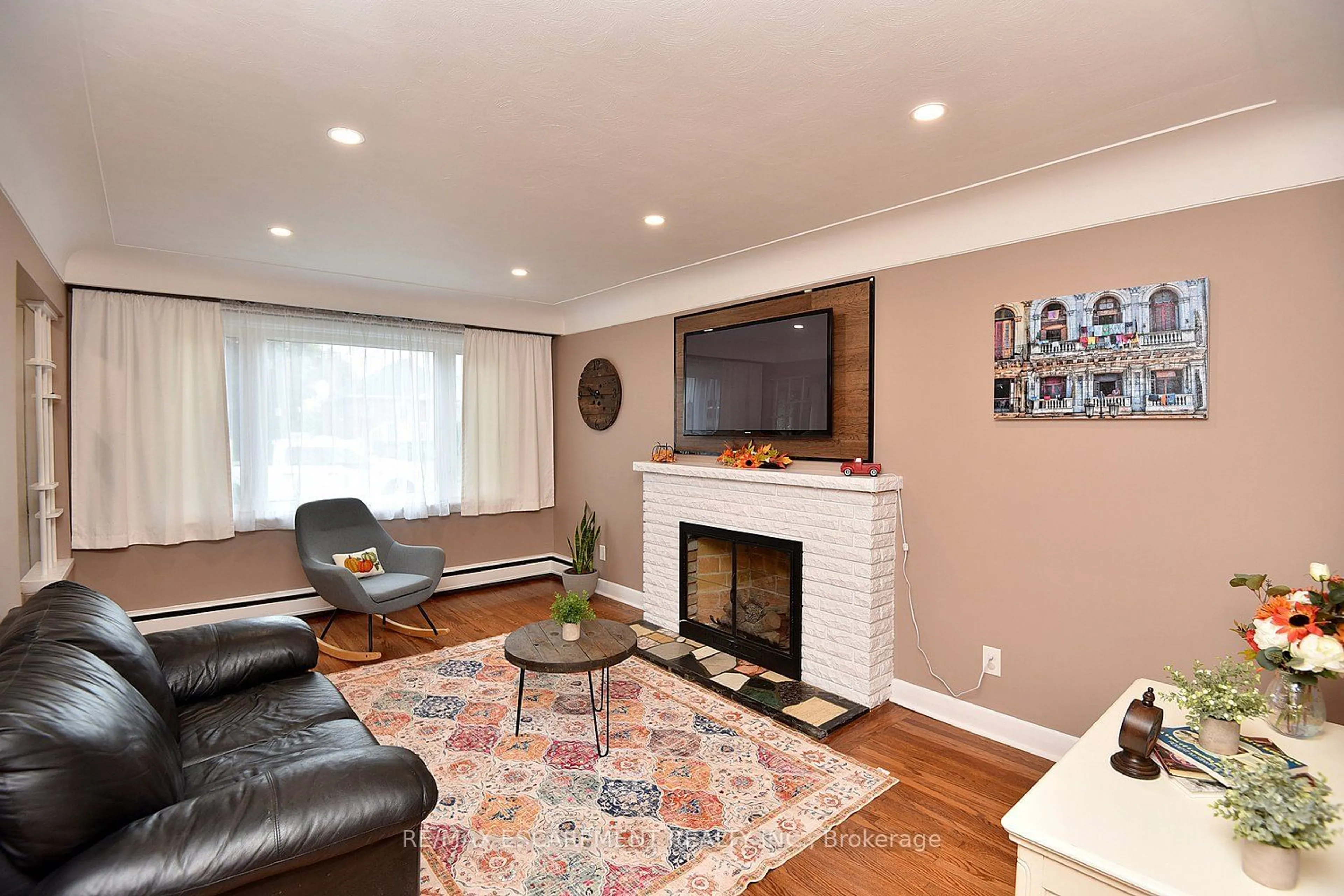 Living room, wood floors for 141 Reid Ave, Hamilton Ontario L8K 3V4