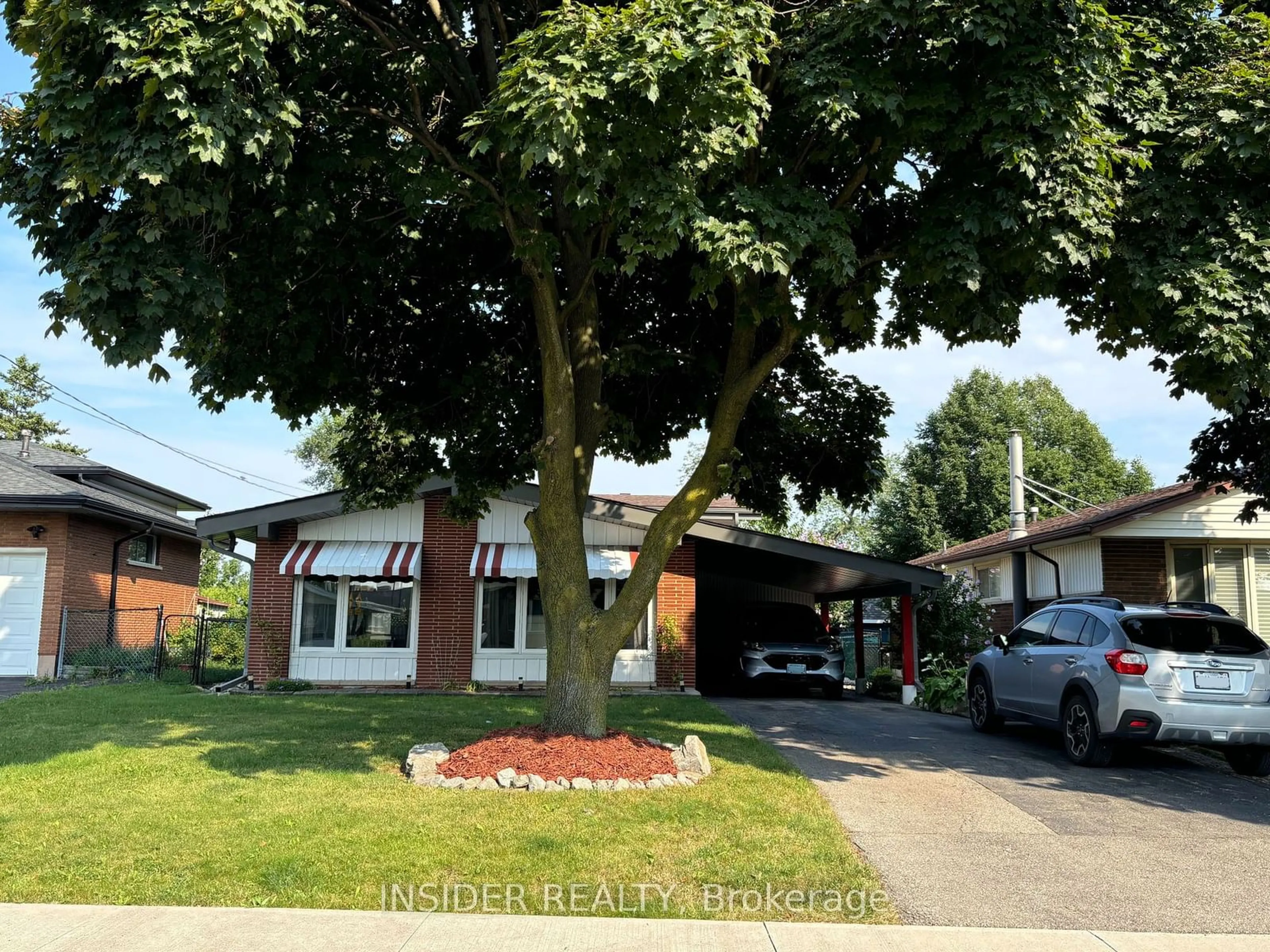 Frontside or backside of a home, the street view for 41 Bishopsgate Ave, Hamilton Ontario L8V 3K5