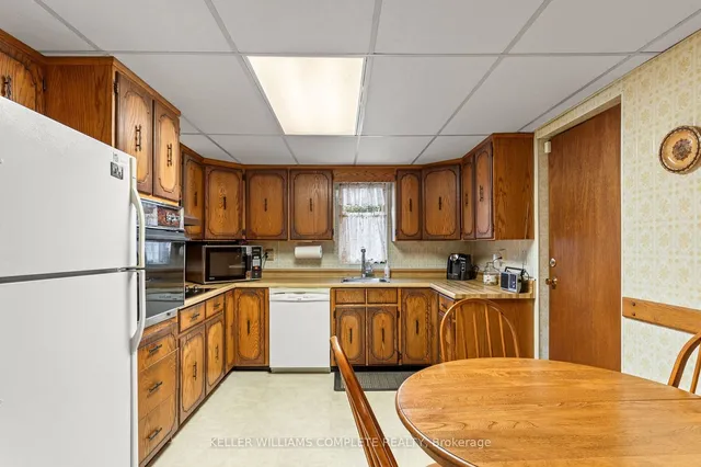 Additional property image - 11 FORD St