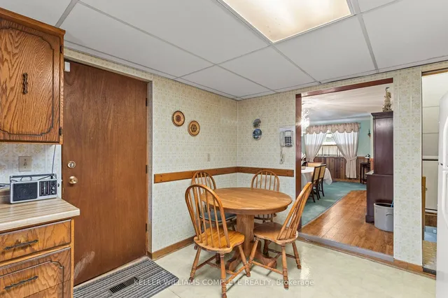Additional property image - 11 FORD St
