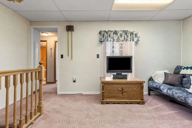 Additional property image - 11 FORD St
