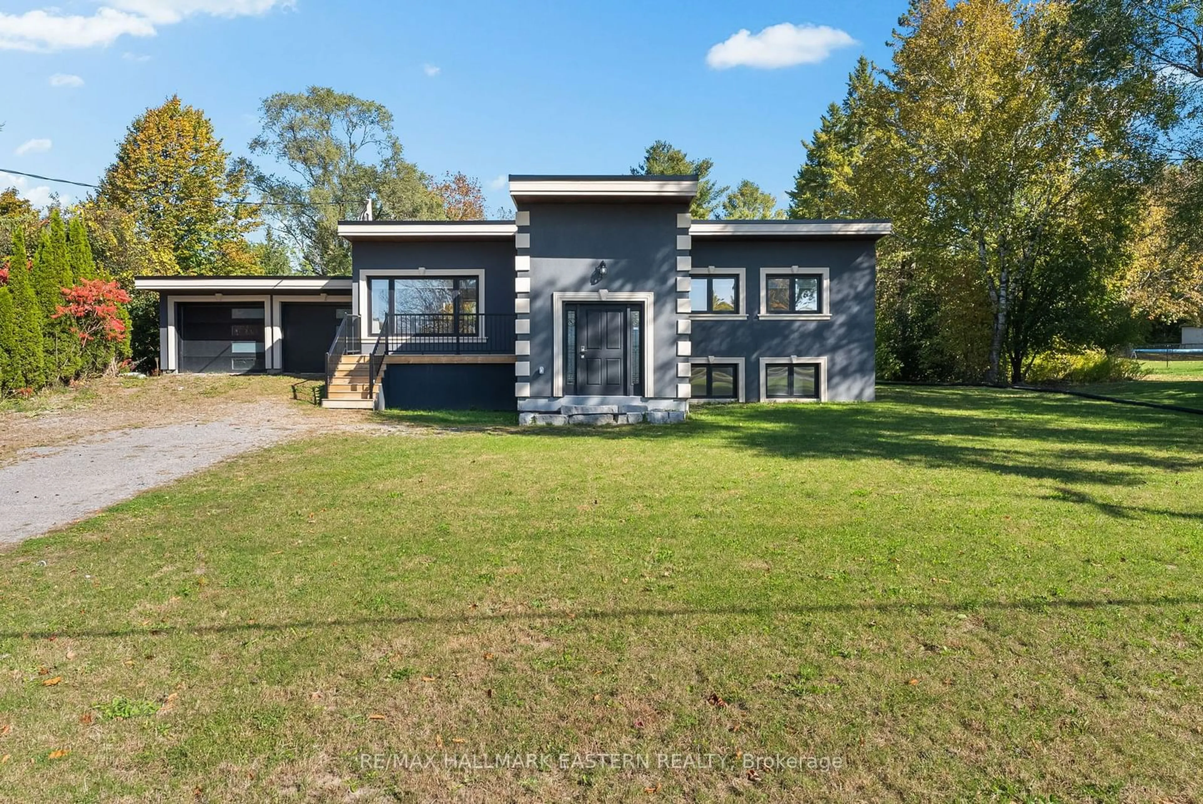 Frontside or backside of a home, cottage for 1037 East Communication Rd, Smith-Ennismore-Lakefield Ontario K0L 1H0