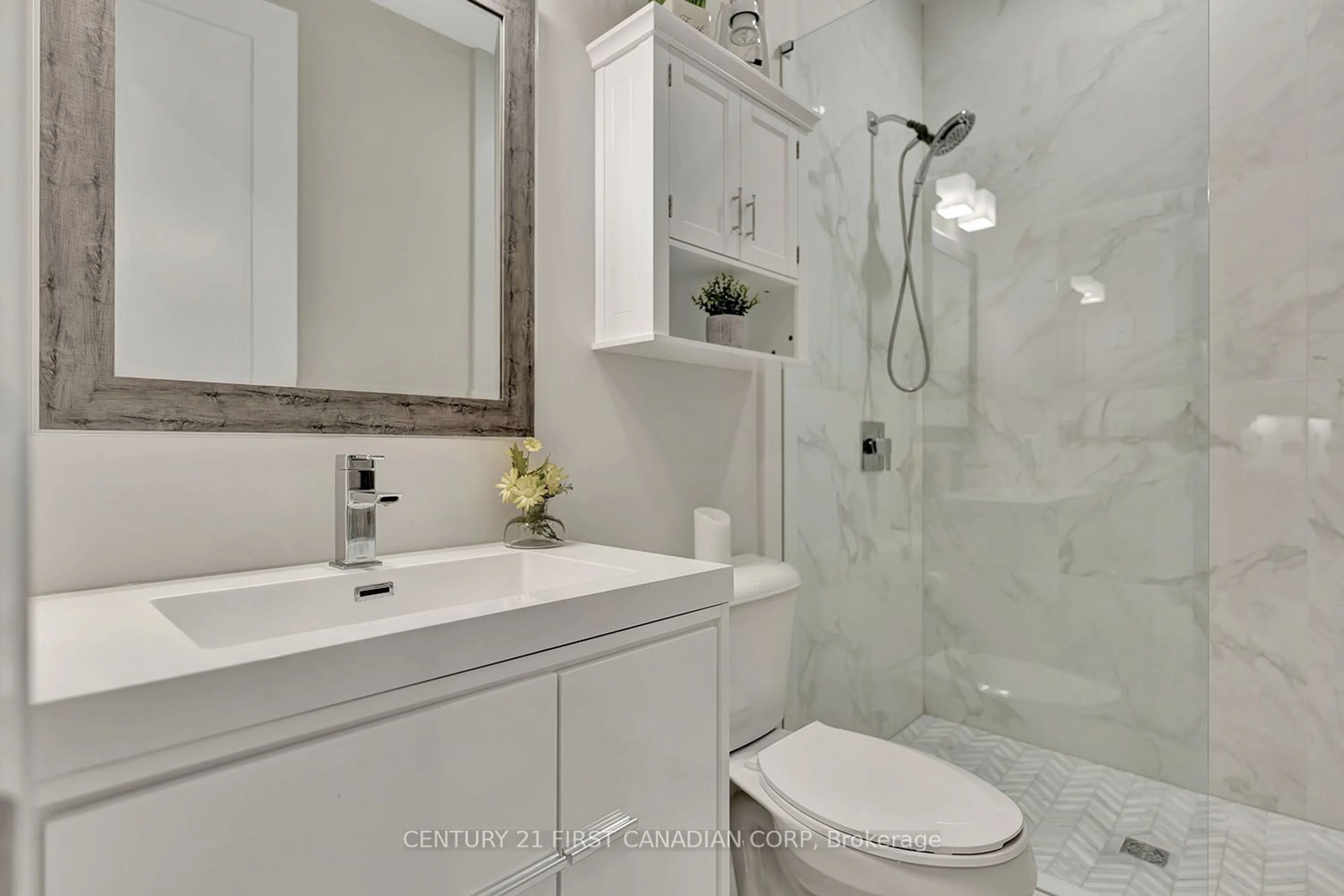 Bathroom, ceramic floors for 85 Morrell St #211B, Brantford Ontario N3T 4J6