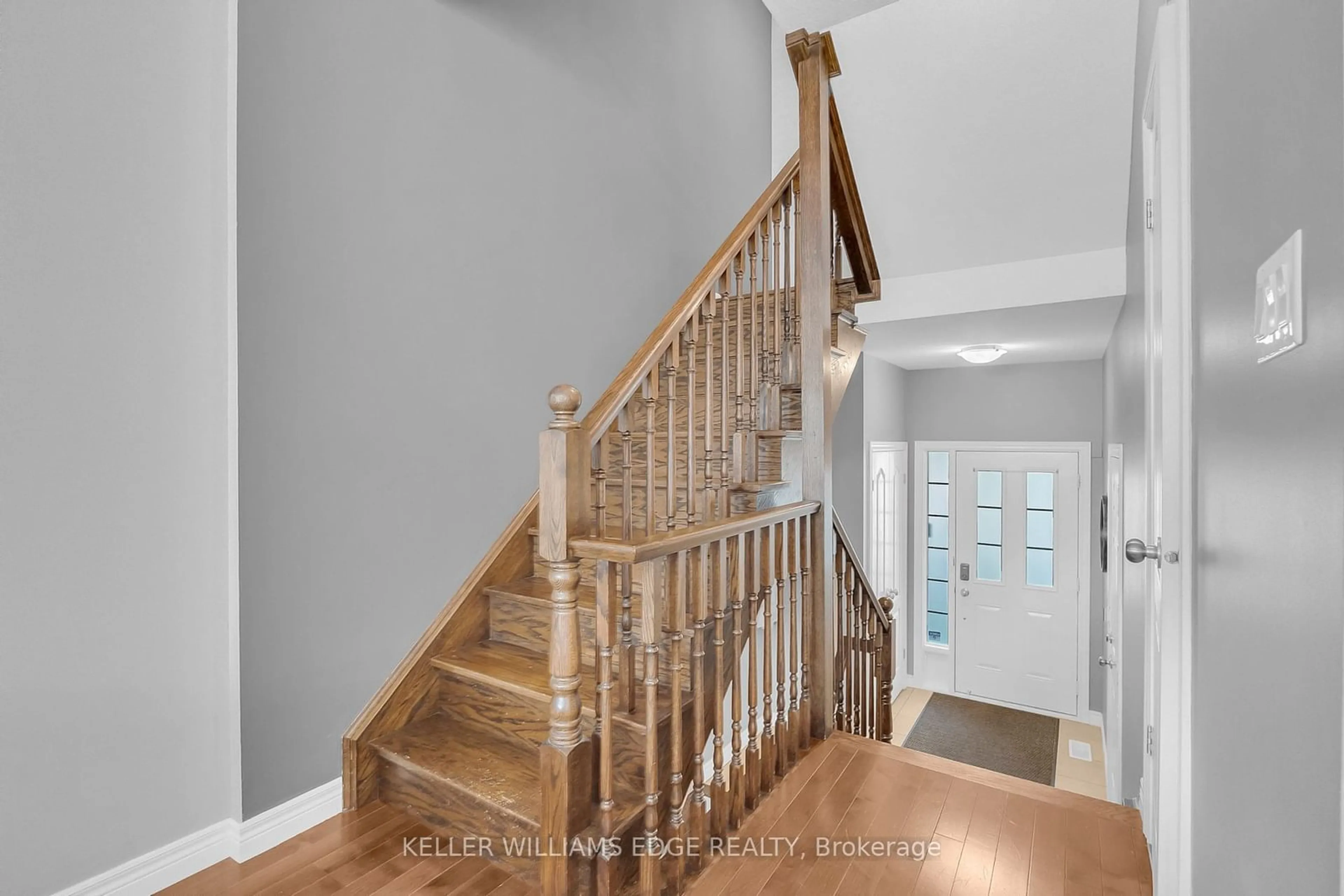 Stairs for 40 Dartmouth Gate #19, Hamilton Ontario L8E 0B9