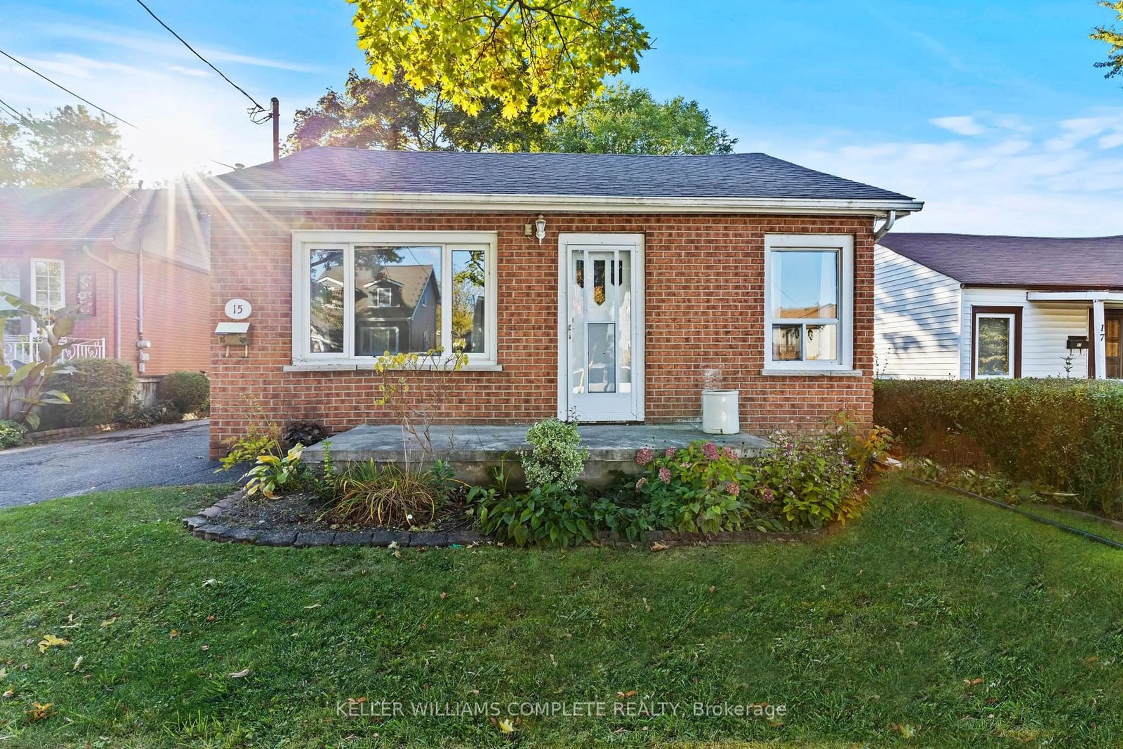 Home with brick exterior material for 15 Hayes Home, St. Catharines Ontario L2T 1N5