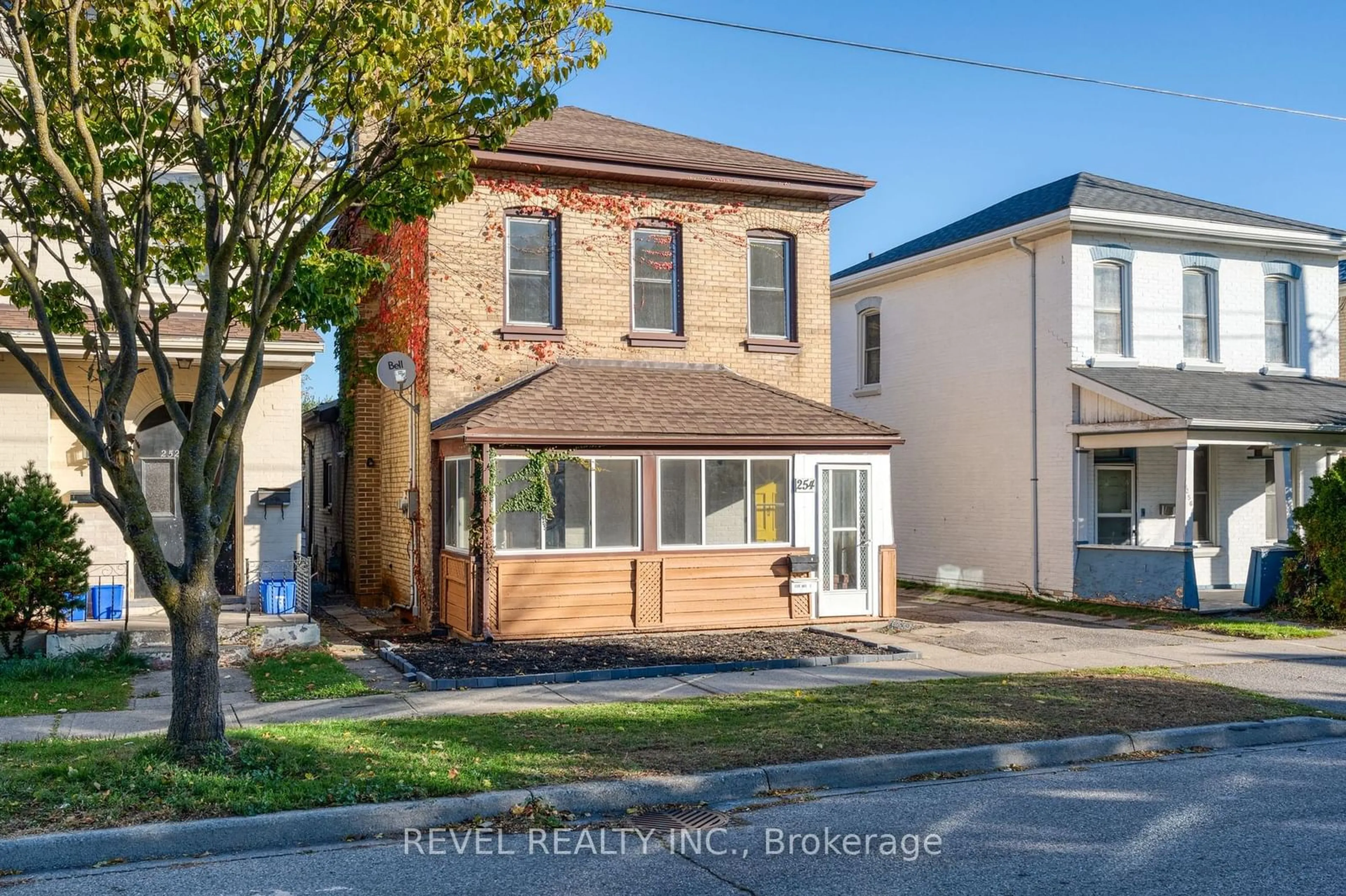 Frontside or backside of a home, the street view for 254 Darling St, Brantford Ontario N3R 0A2