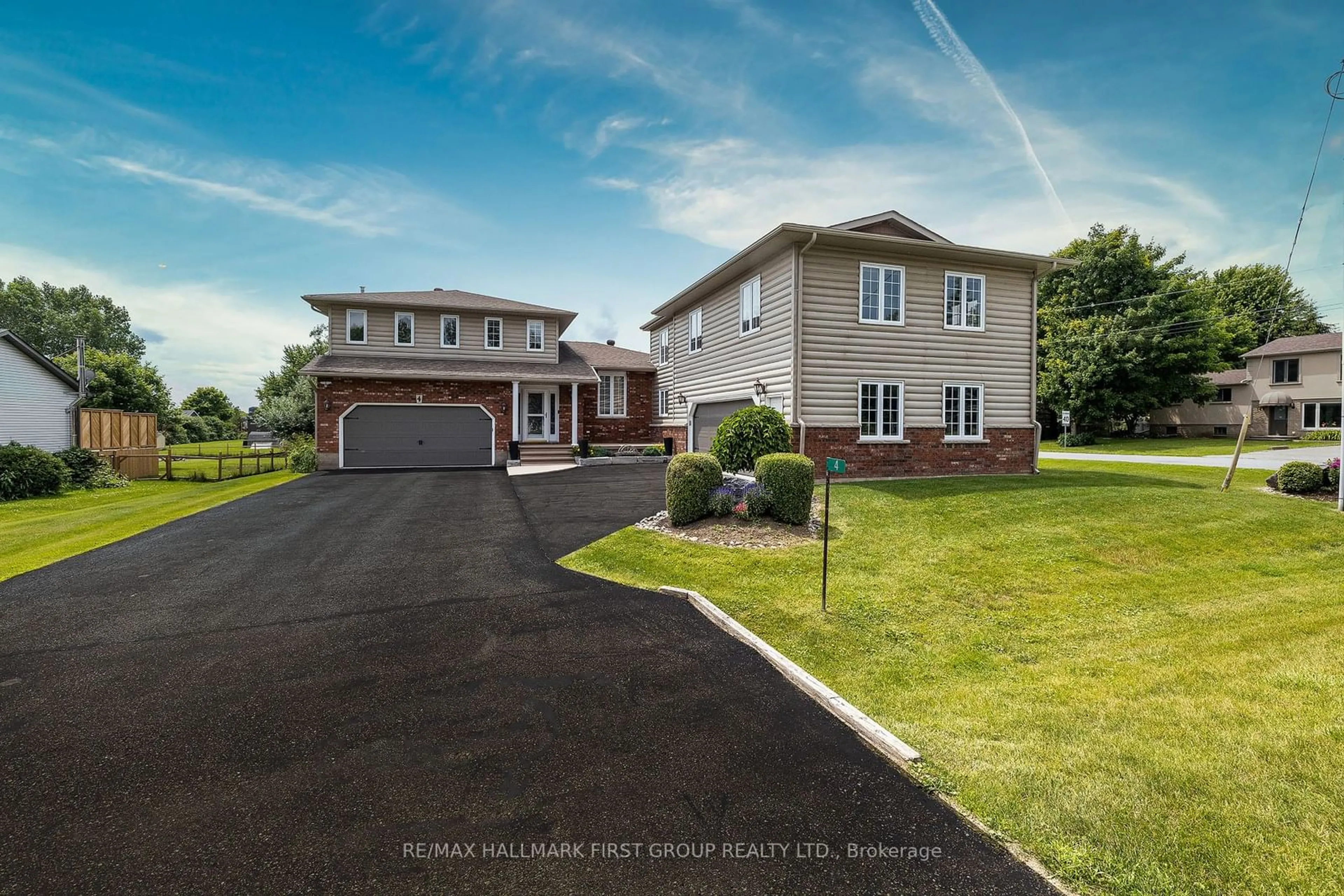 Frontside or backside of a home, the street view for 4 Sparrow Crt, Kawartha Lakes Ontario K0M 2C0