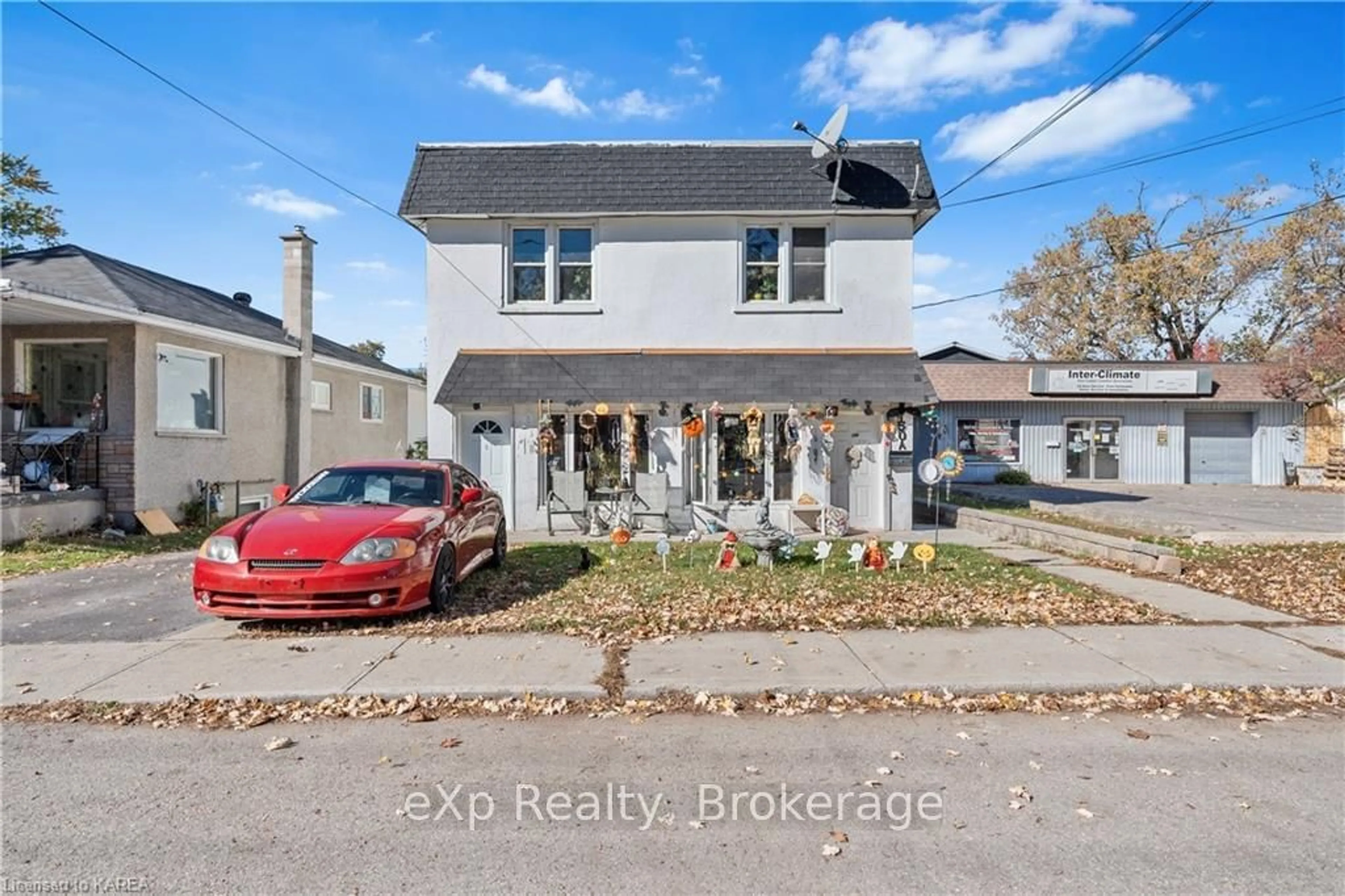 A pic from exterior of the house or condo, the street view for 150 BROCK St, Brockville Ontario K6V 4G4