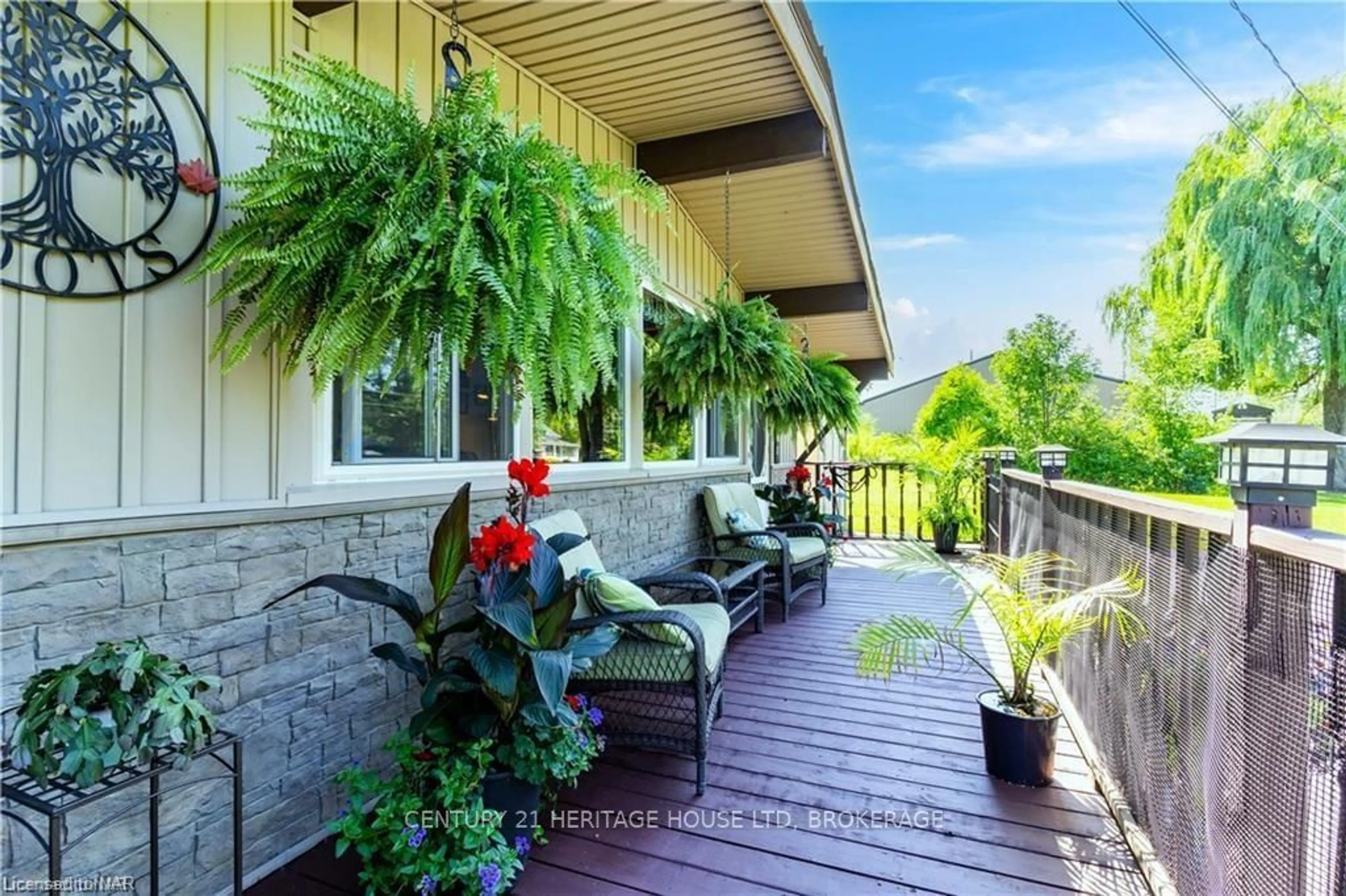 Patio, cottage for 1711 DOMINION RD Rd, Fort Erie Ontario L2A 5M4