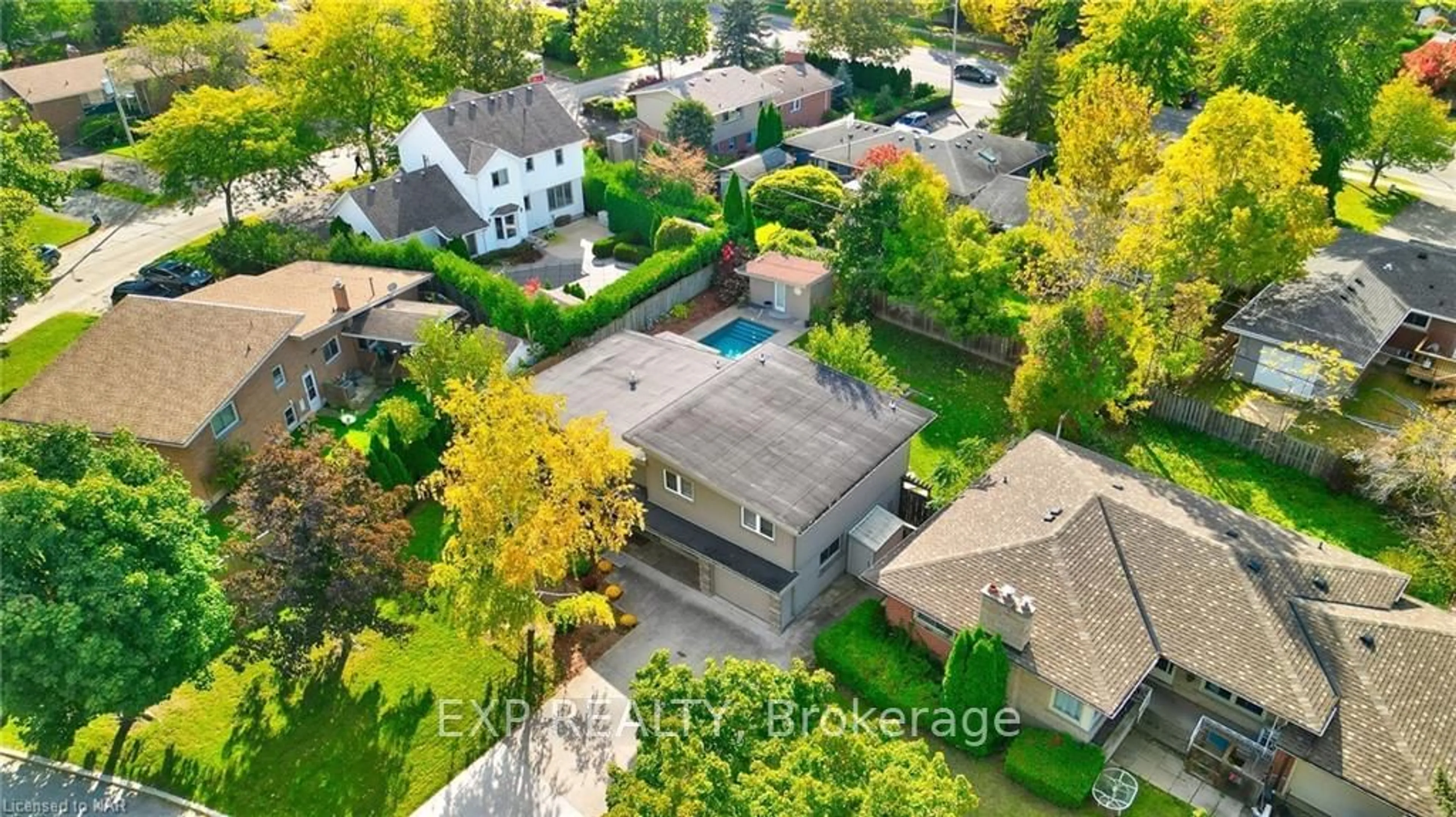 Frontside or backside of a home, the fenced backyard for 62 WAKIL Dr, St. Catharines Ontario L2T 3J1