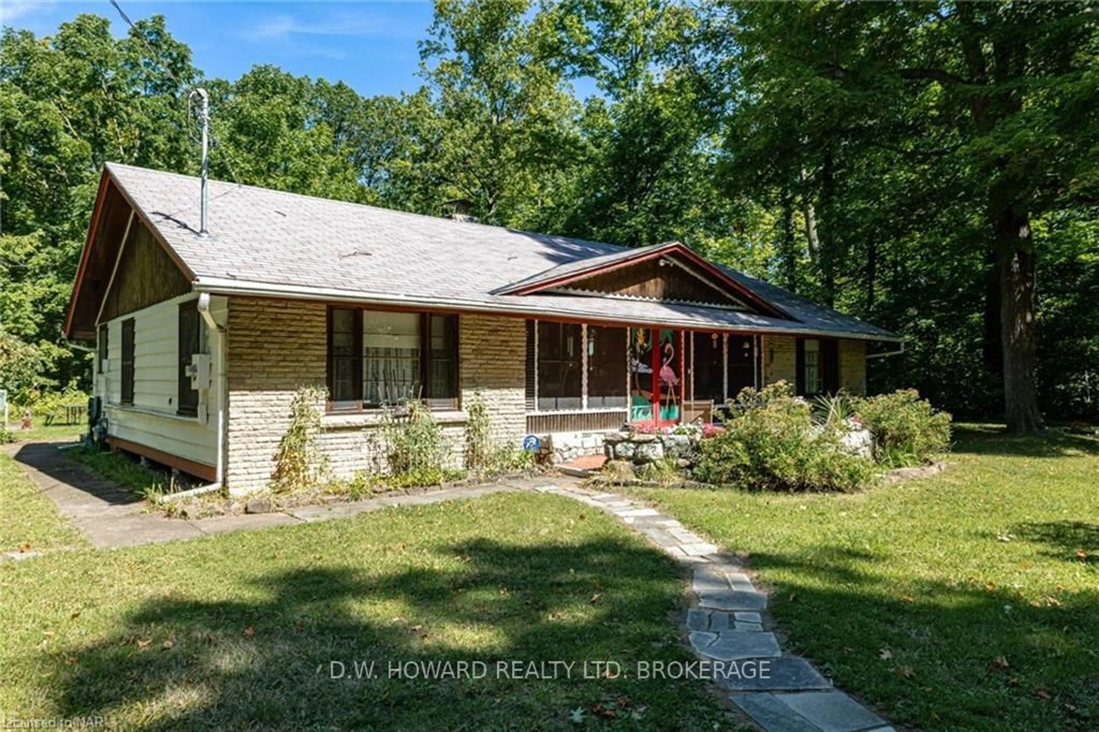 Frontside or backside of a home, cottage for 3052 MAPLE Ave, Fort Erie Ontario L0S 1N0