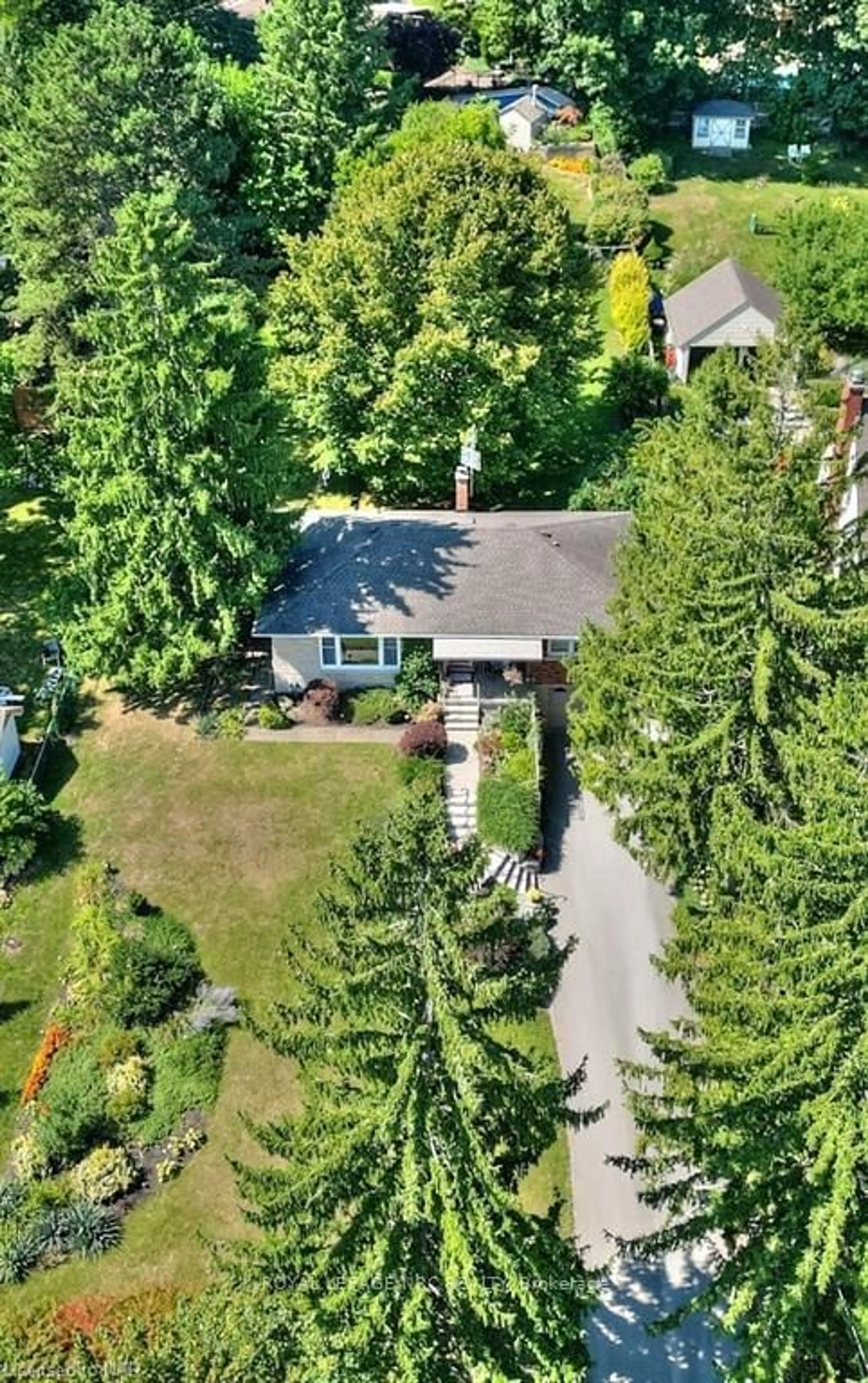 Frontside or backside of a home, cottage for 1340 PELHAM STREET St, Pelham Ontario L0S 1E0