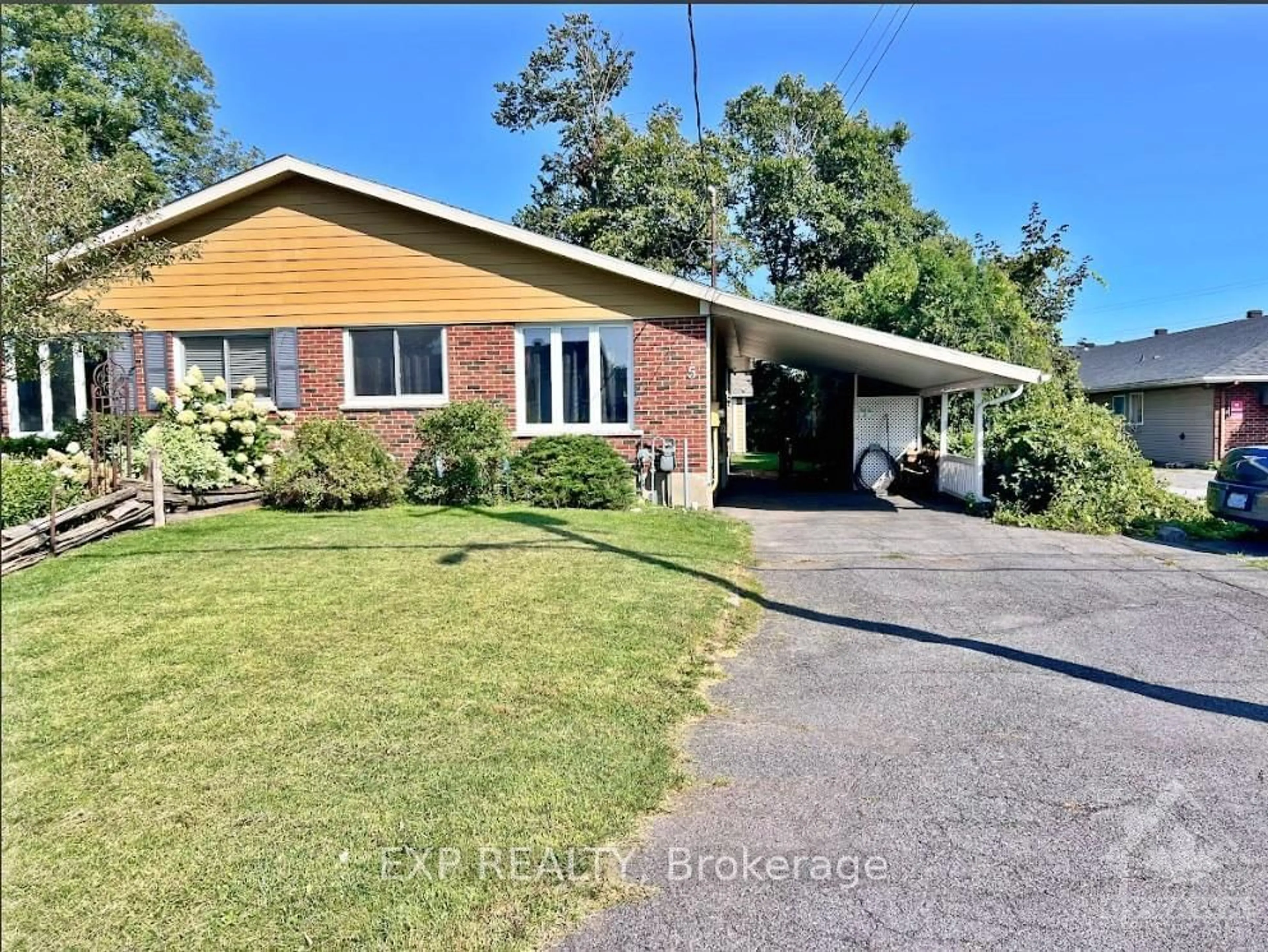 Frontside or backside of a home, cottage for 5 ORAN Ave, Cornwall Ontario K6J 5E6