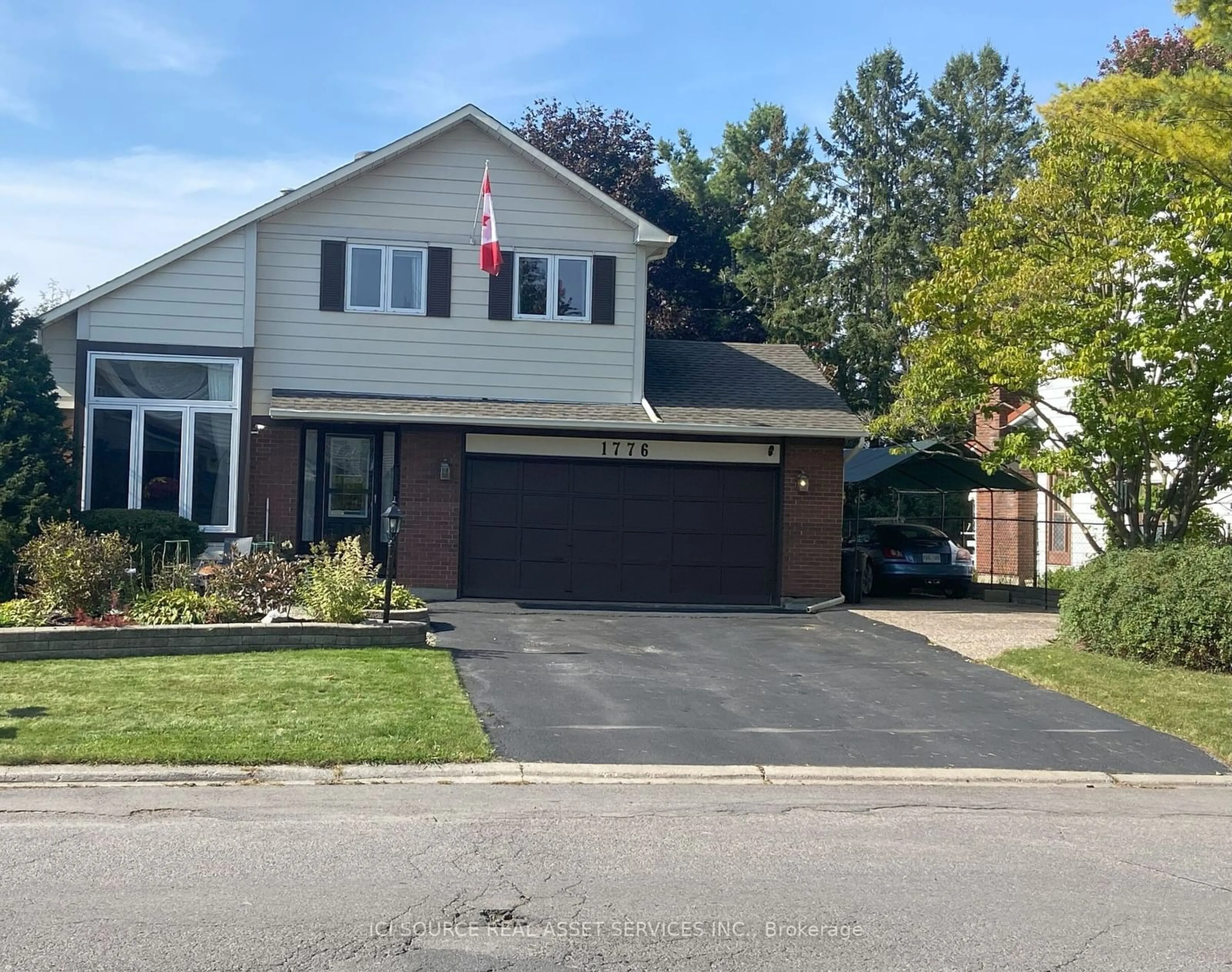 Frontside or backside of a home, cottage for 1776 Vigneault St, Orleans - Convent Glen and  Ontario K1C 2H4