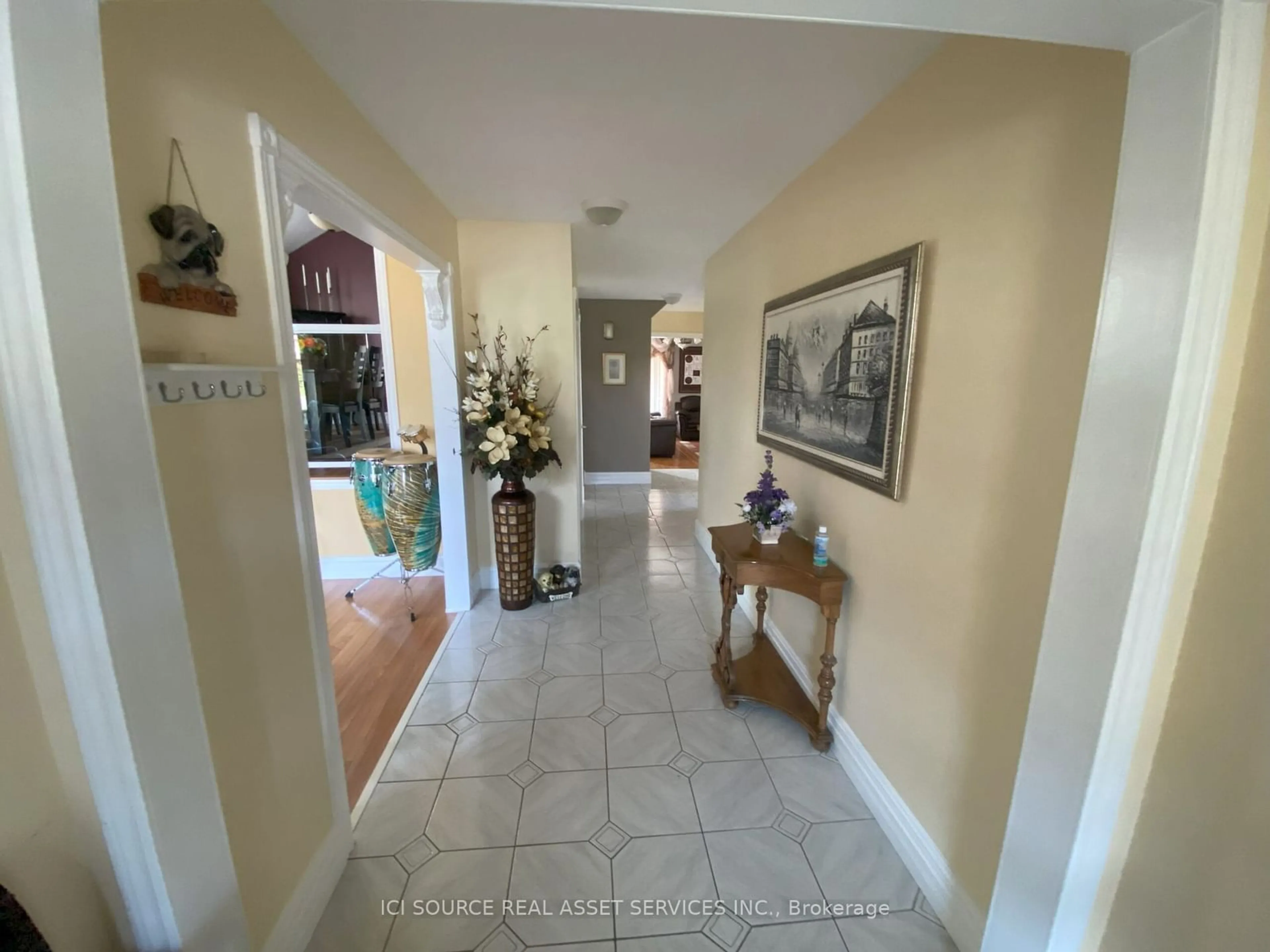 Indoor entryway, not visible floor for 1776 Vigneault St, Orleans - Convent Glen and  Ontario K1C 2H4