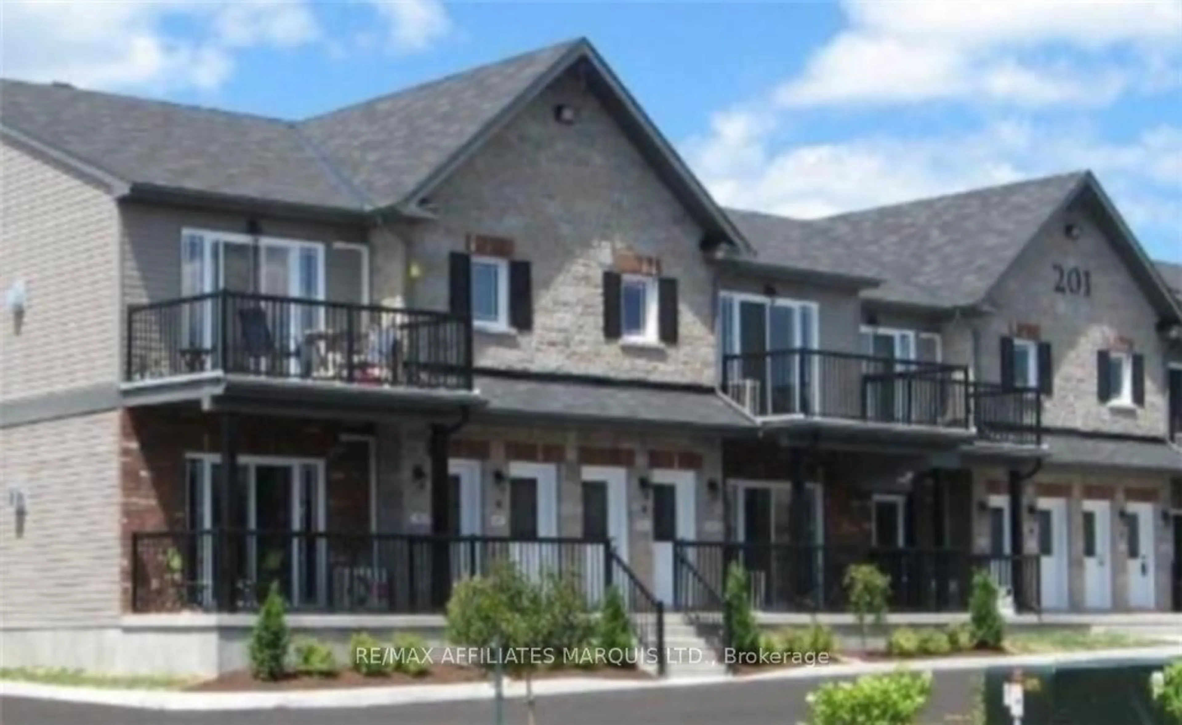 A pic from exterior of the house or condo, cottage for 229 WATER St #201, Cornwall Ontario K6H 1A2