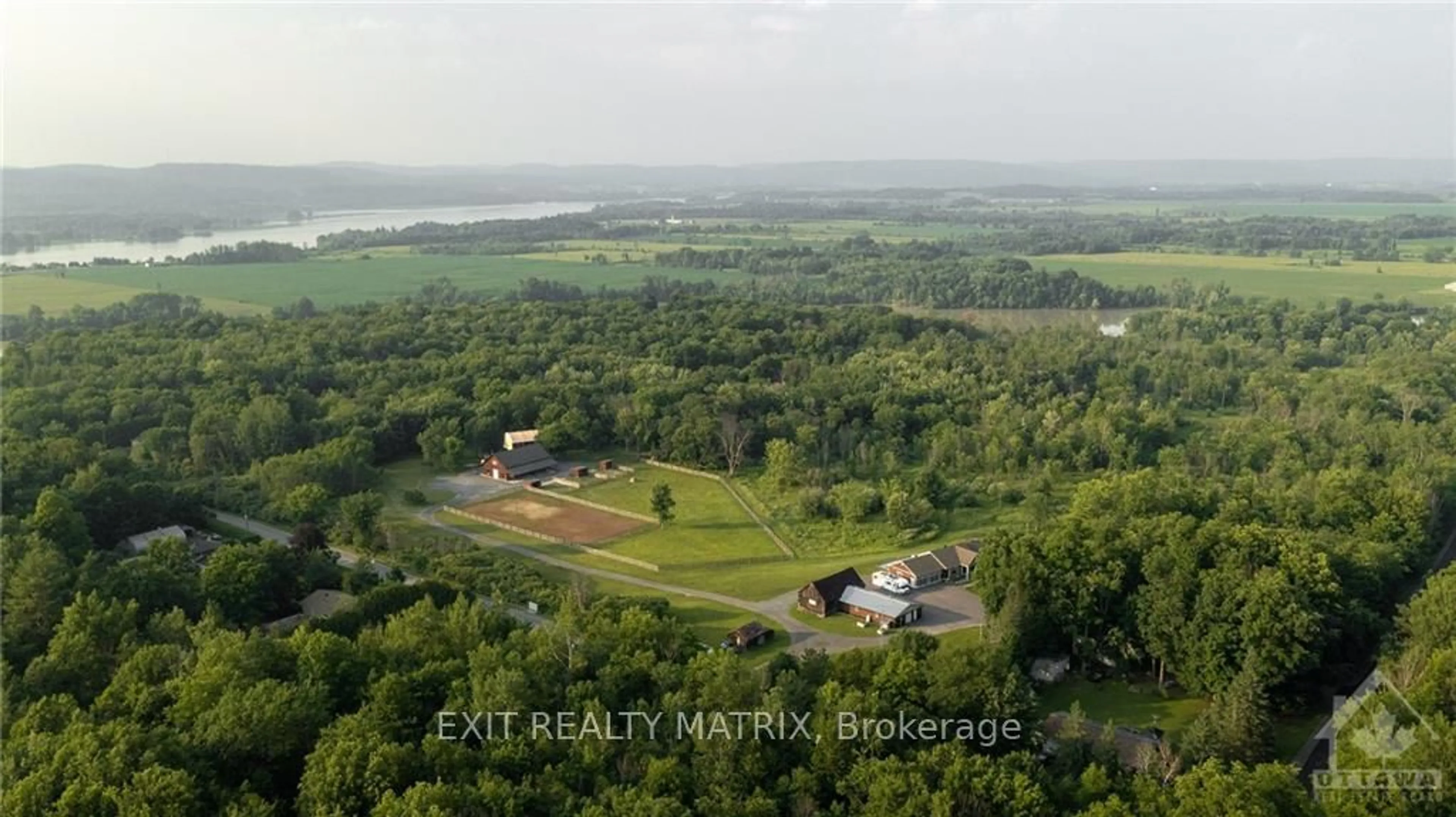 Media room for 197 BOUNDARY Rd, Alfred and Plantagenet Ontario K0B 1L0