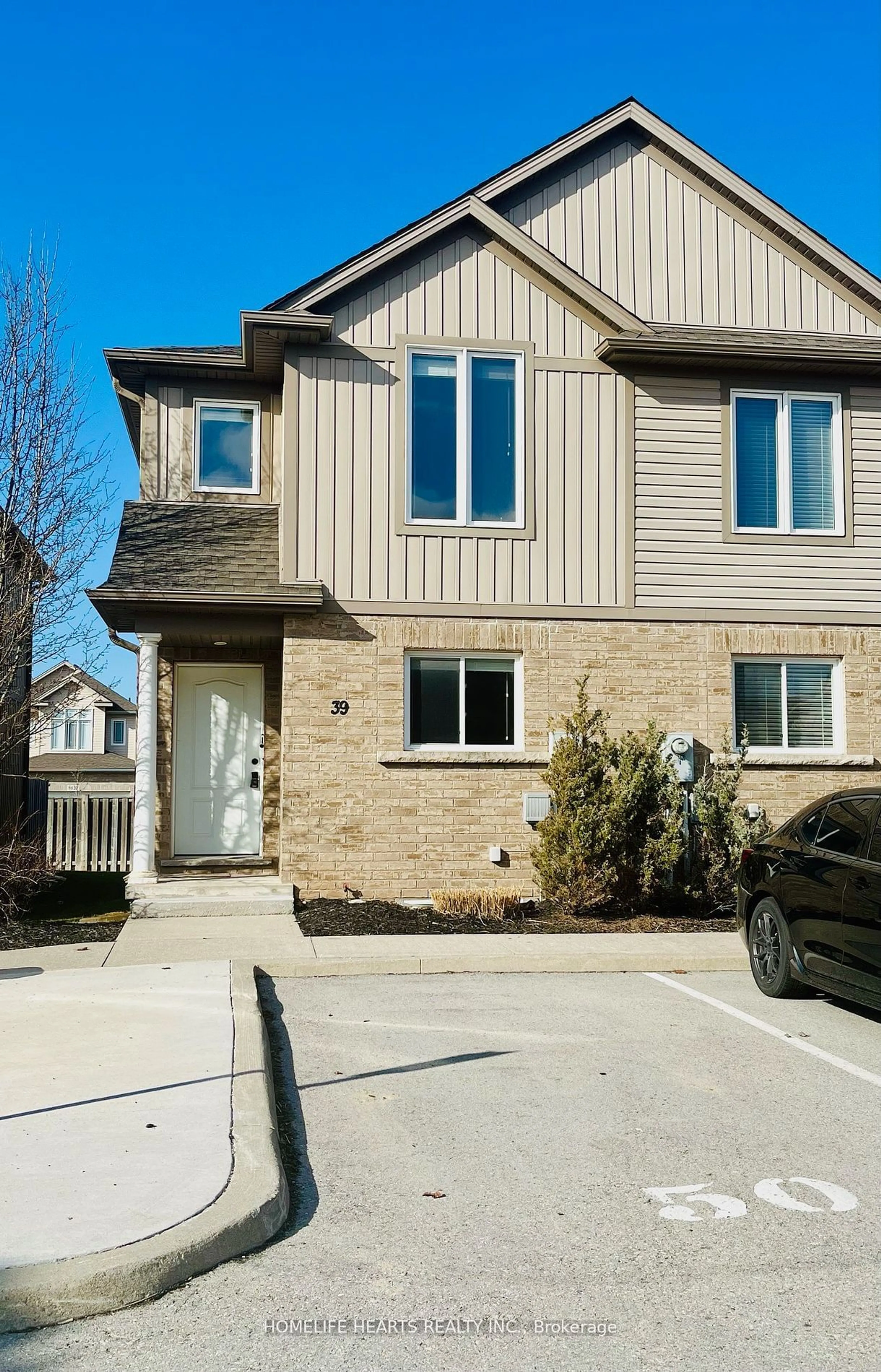 A pic from exterior of the house or condo, the street view for 6118 Kelsey Cres #39, Niagara Falls Ontario L2H 0M6