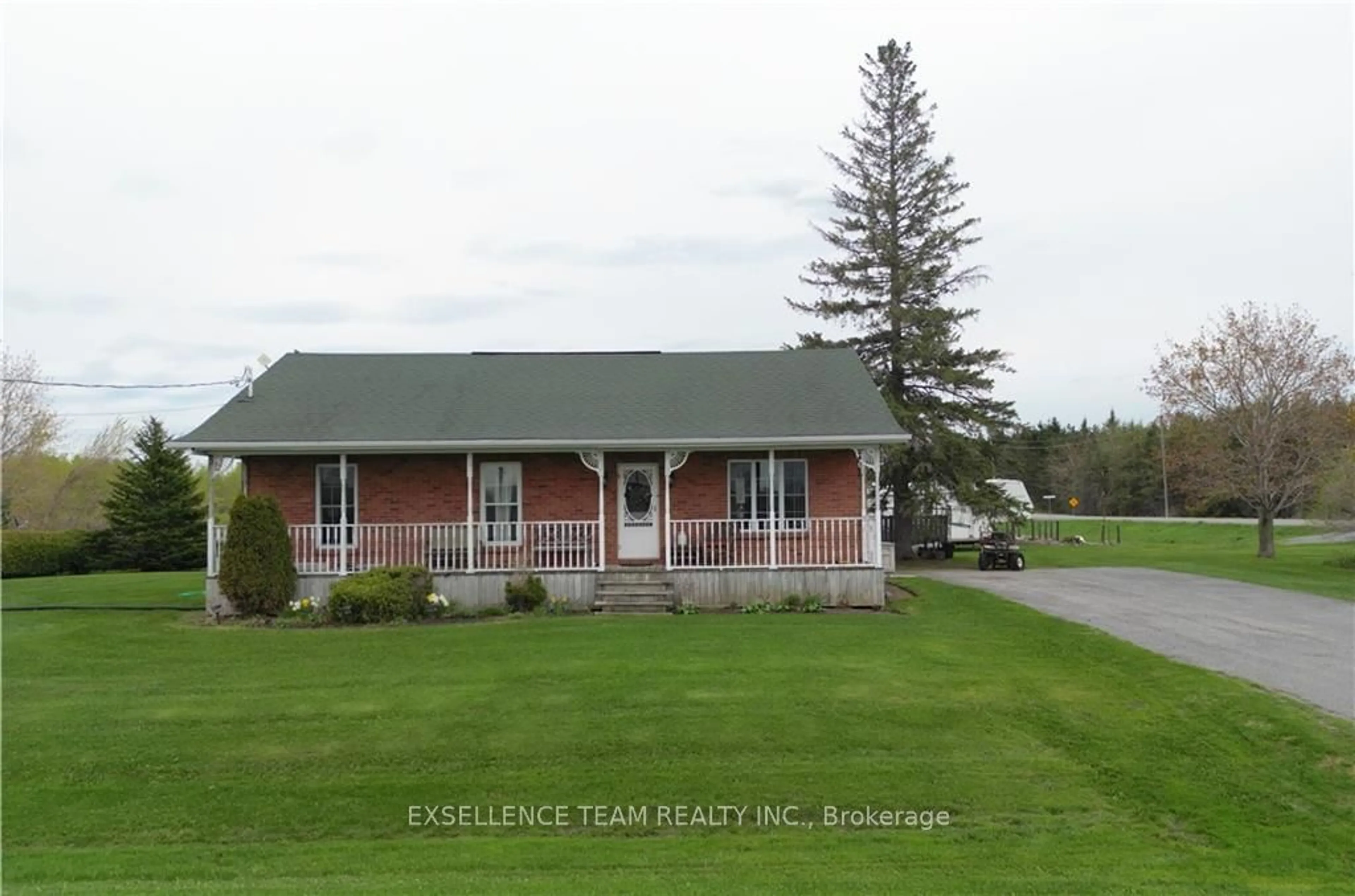 Frontside or backside of a home, cottage for 19100 KENYON CONC RD 7 Rd, North Glengarry Ontario K0C 1A0