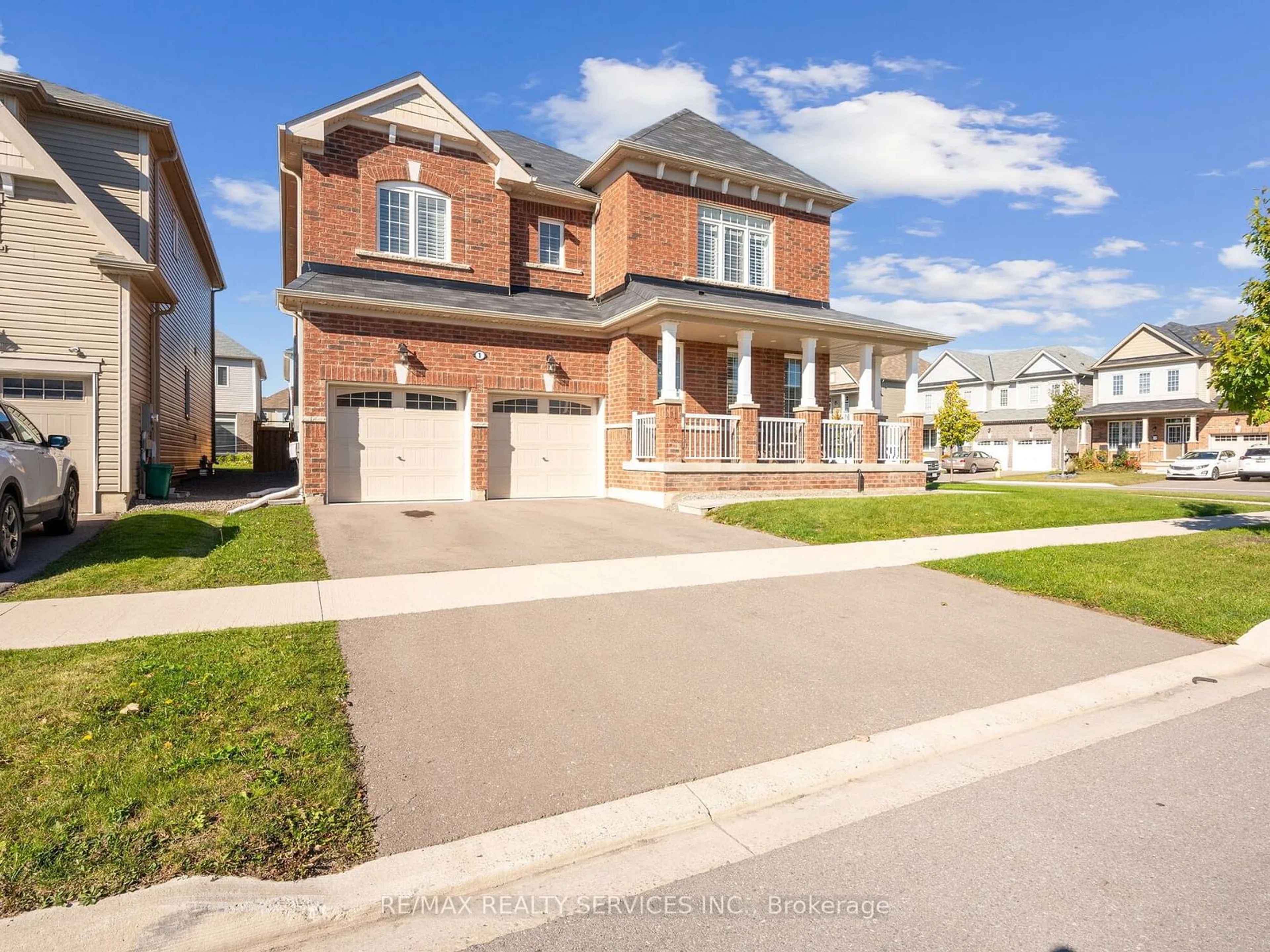 Frontside or backside of a home, the street view for 1 Seanesy Dr, Thorold Ontario L3B 5N5