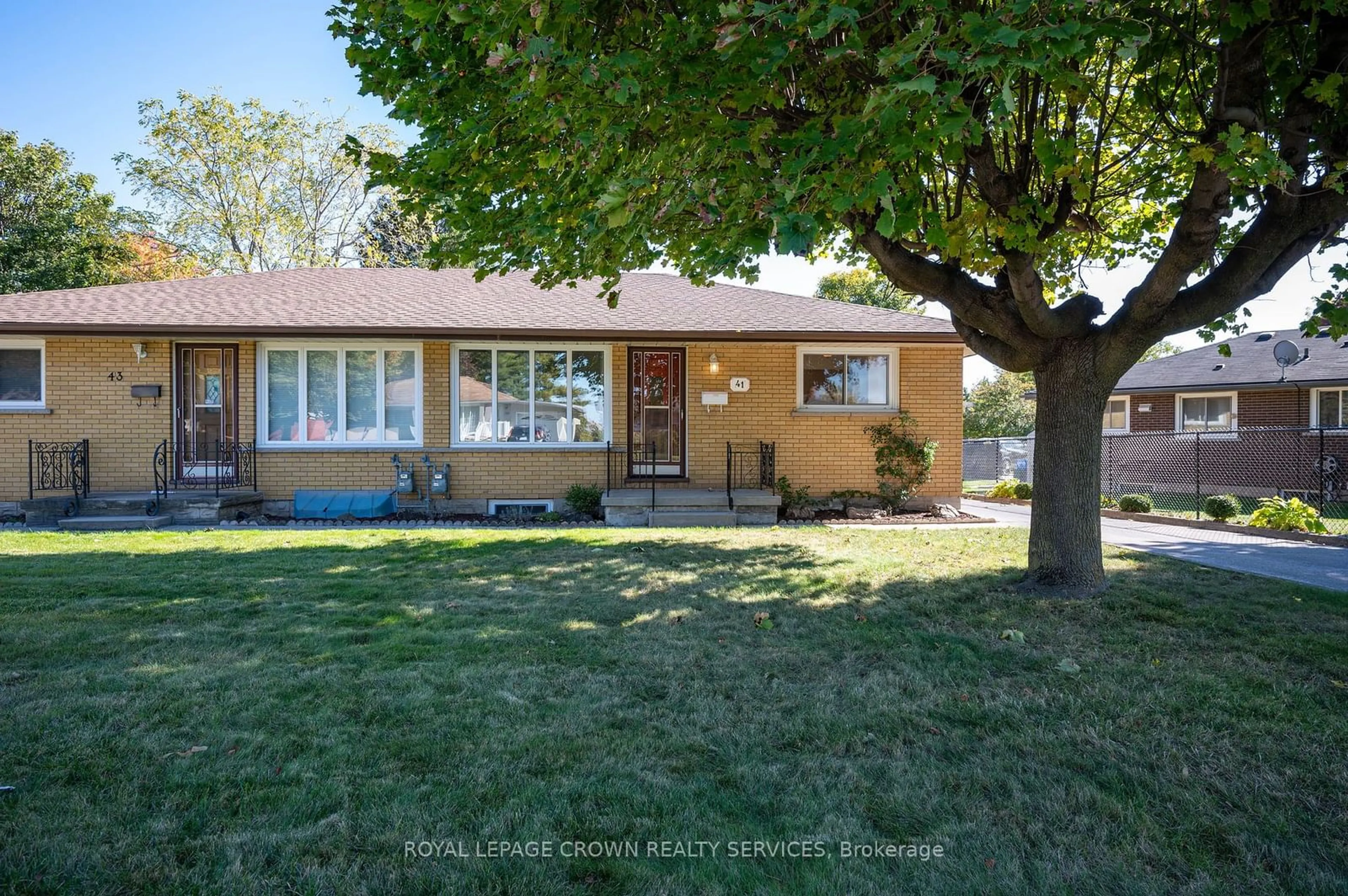 Frontside or backside of a home, the street view for 41 Lauris Ave, Cambridge Ontario N1R 5L5