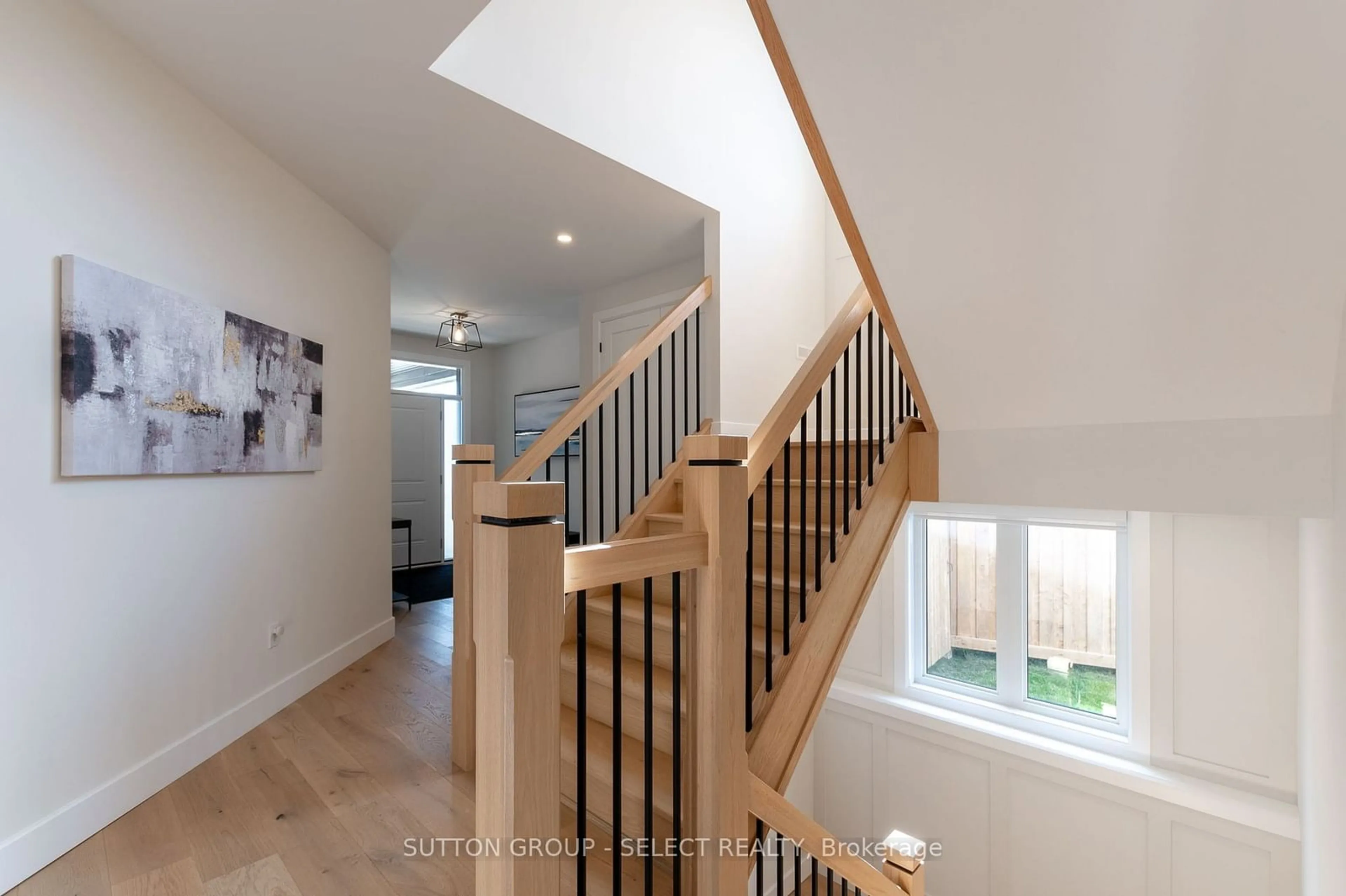 Stairs for 1600 Medway Park Dr, London Ontario N6G 3W1