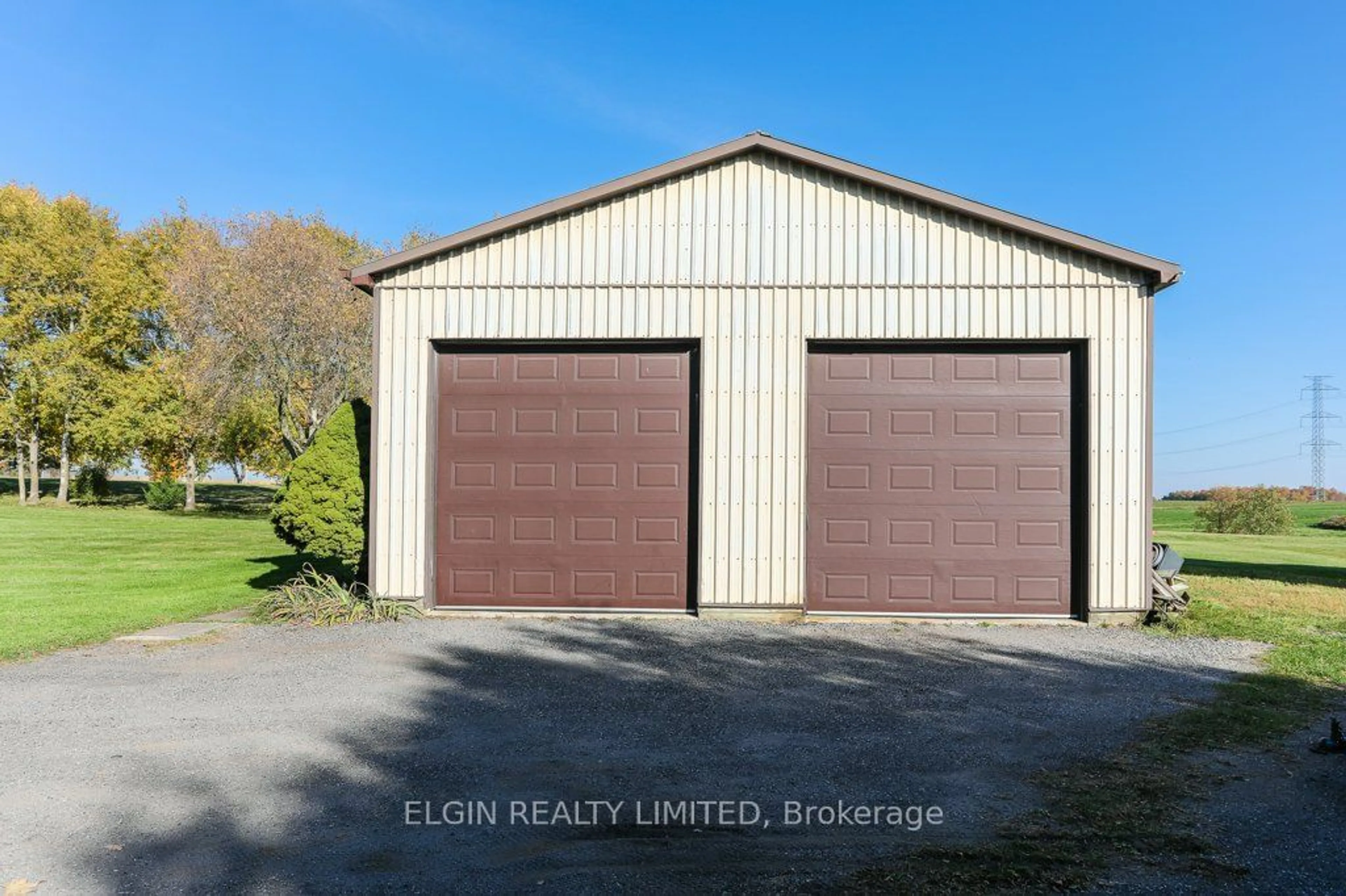 Indoor garage for 49827 Lyons Line, Malahide Ontario N0L 2J0