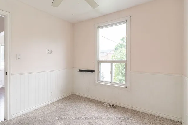 Additional property image - 200 Tragina Ave