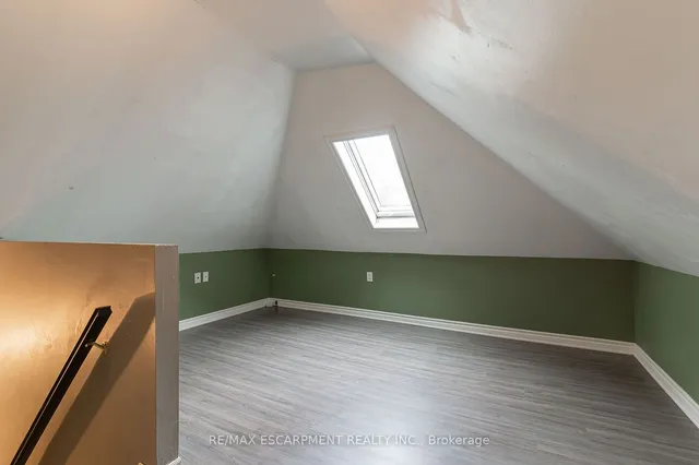 Additional property image - 200 Tragina Ave