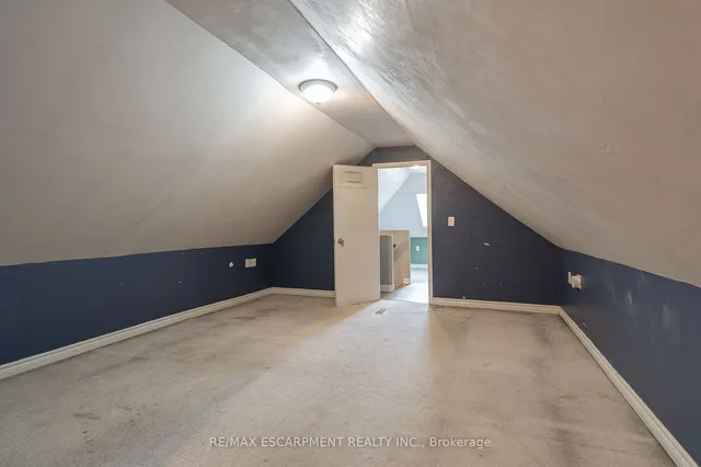 Additional property image - 200 Tragina Ave