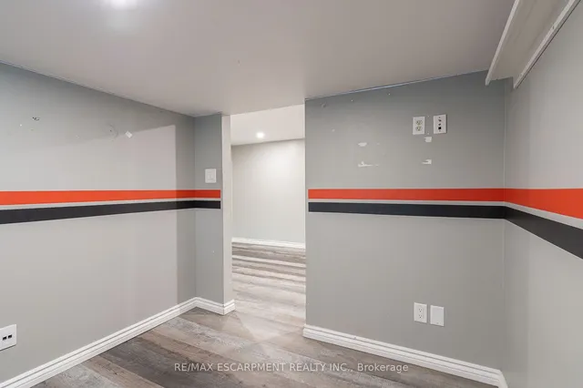 Additional property image - 200 Tragina Ave