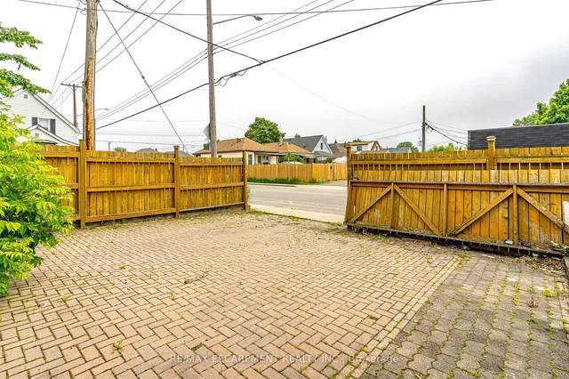 Additional property image - 200 Tragina Ave