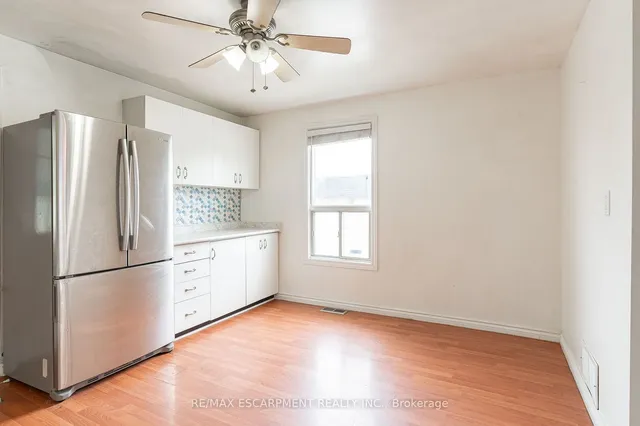 Additional property image - 200 Tragina Ave