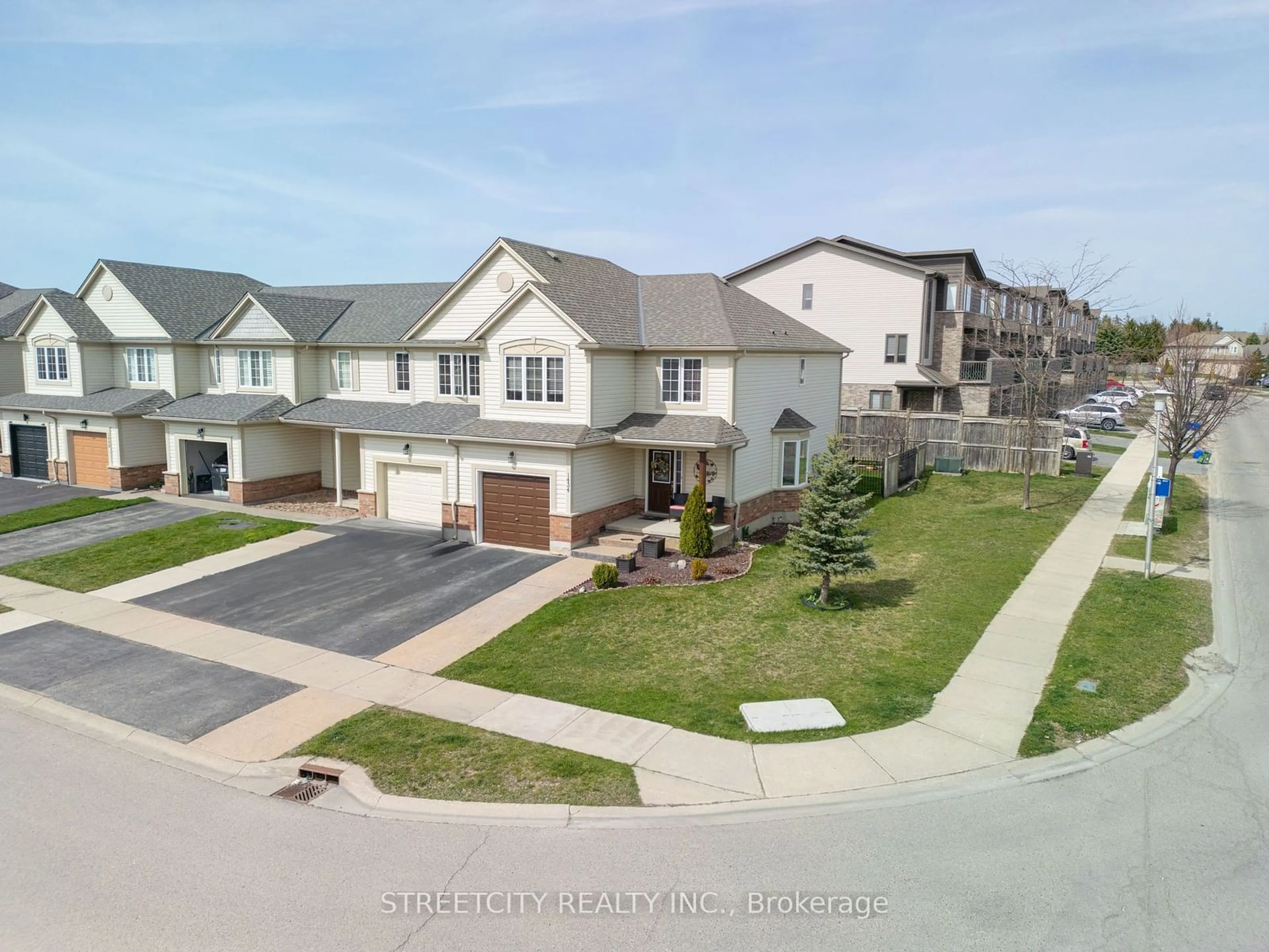 A pic from exterior of the house or condo, the street view for 1434 Evans Blvd, London Ontario N6M 1L6