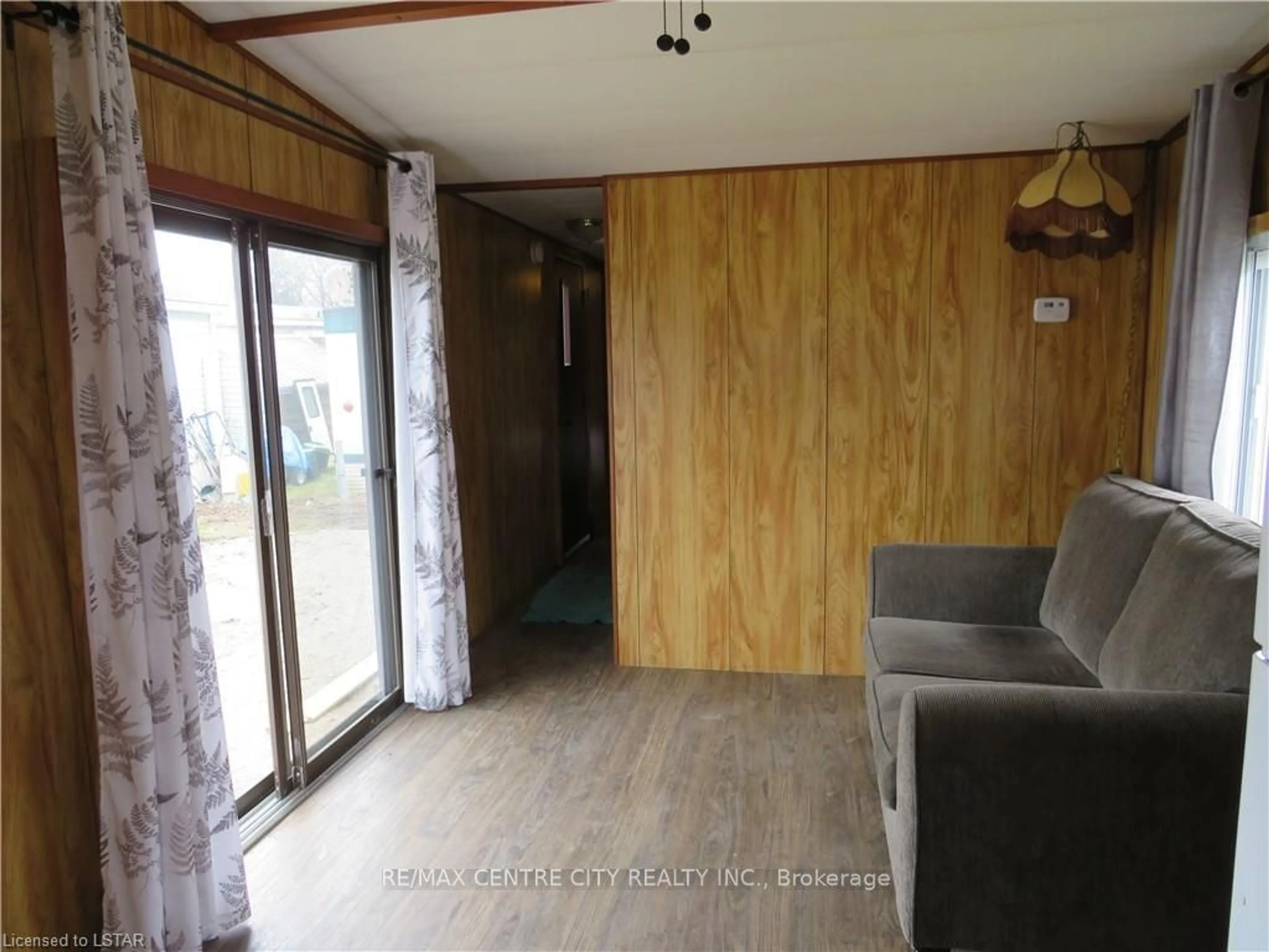 Other indoor space, wood floors for 2189 DUNDAS St #86, London Ontario N5V 1H3