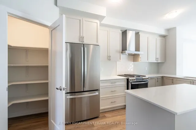 Additional property image - 237 Lormont Blvd