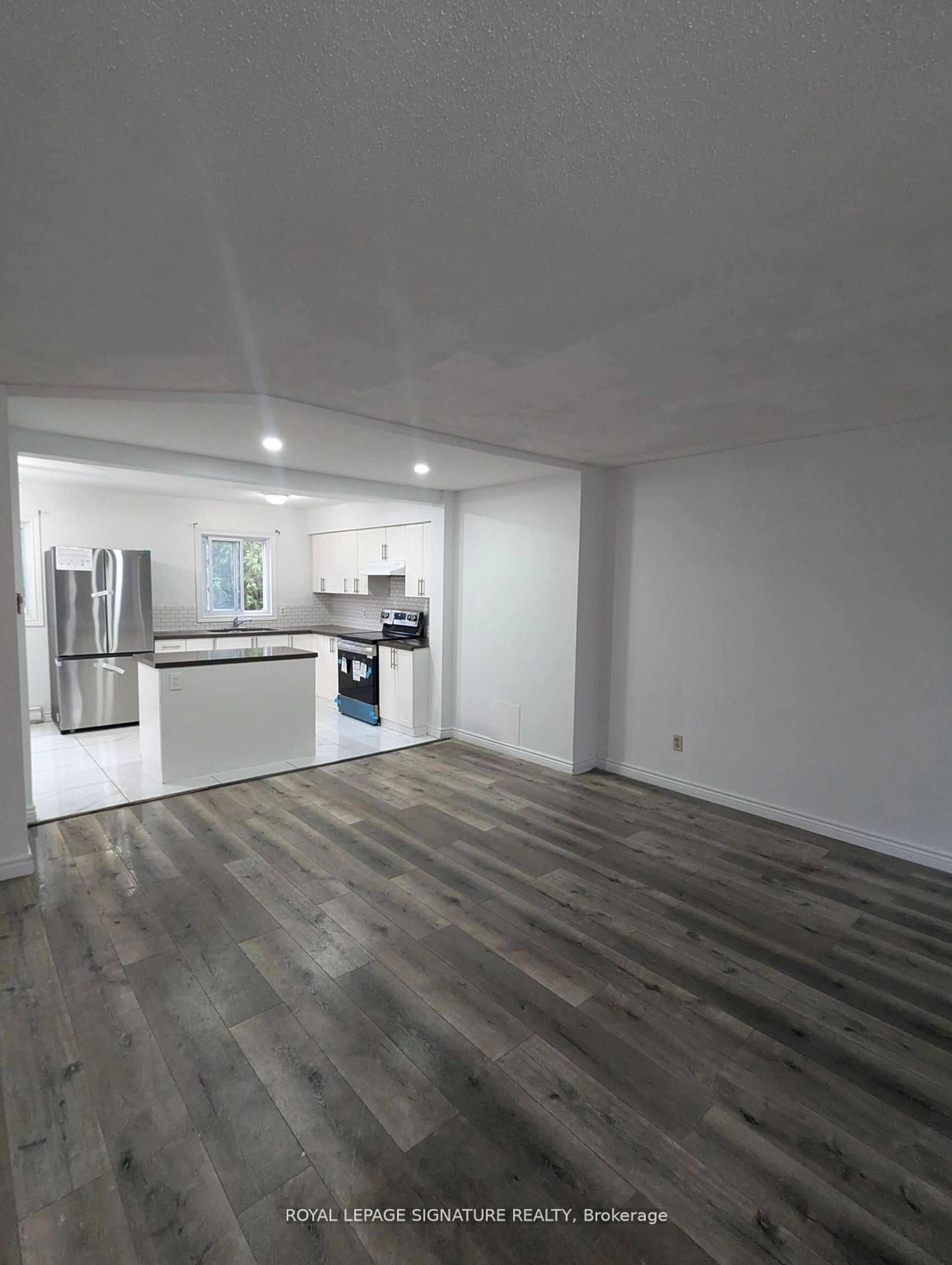 Open concept kitchen for 577 Third St #29, London Ontario N5V 4B9