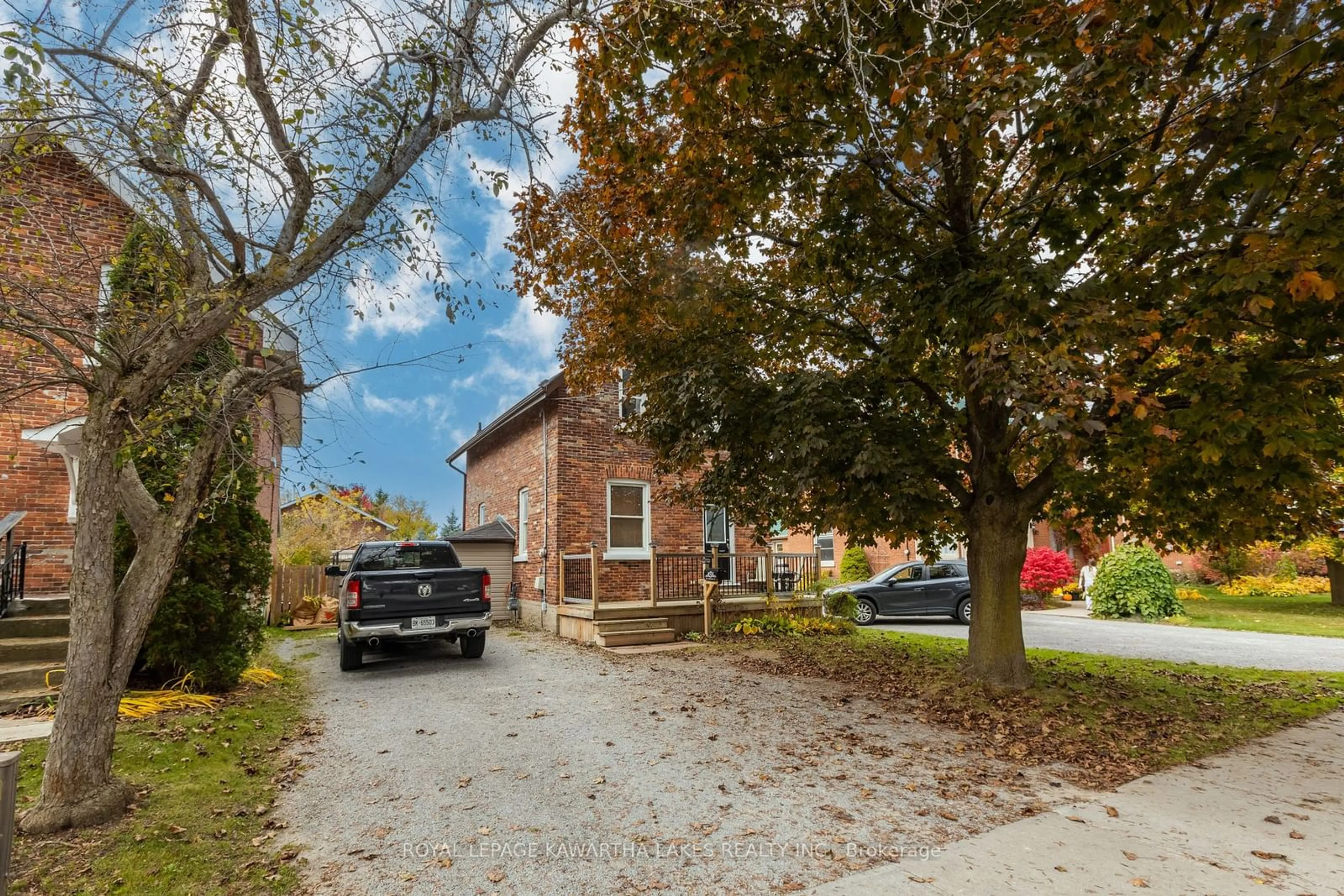 A pic from exterior of the house or condo, the street view for 205 William St, Kawartha Lakes Ontario K9V 4B8