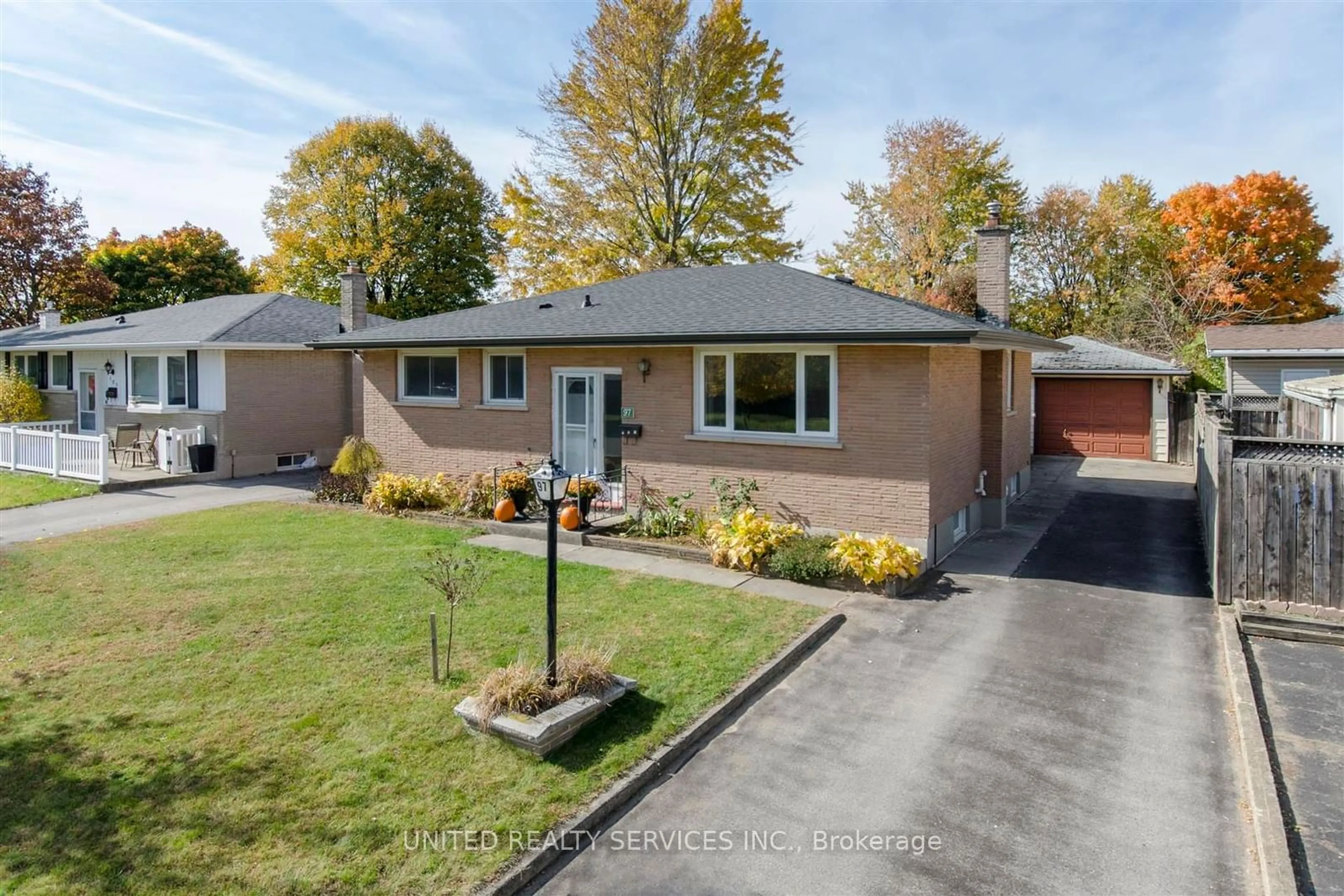 Frontside or backside of a home, the street view for 97 Cayuga Cres, London Ontario N5V 2W8