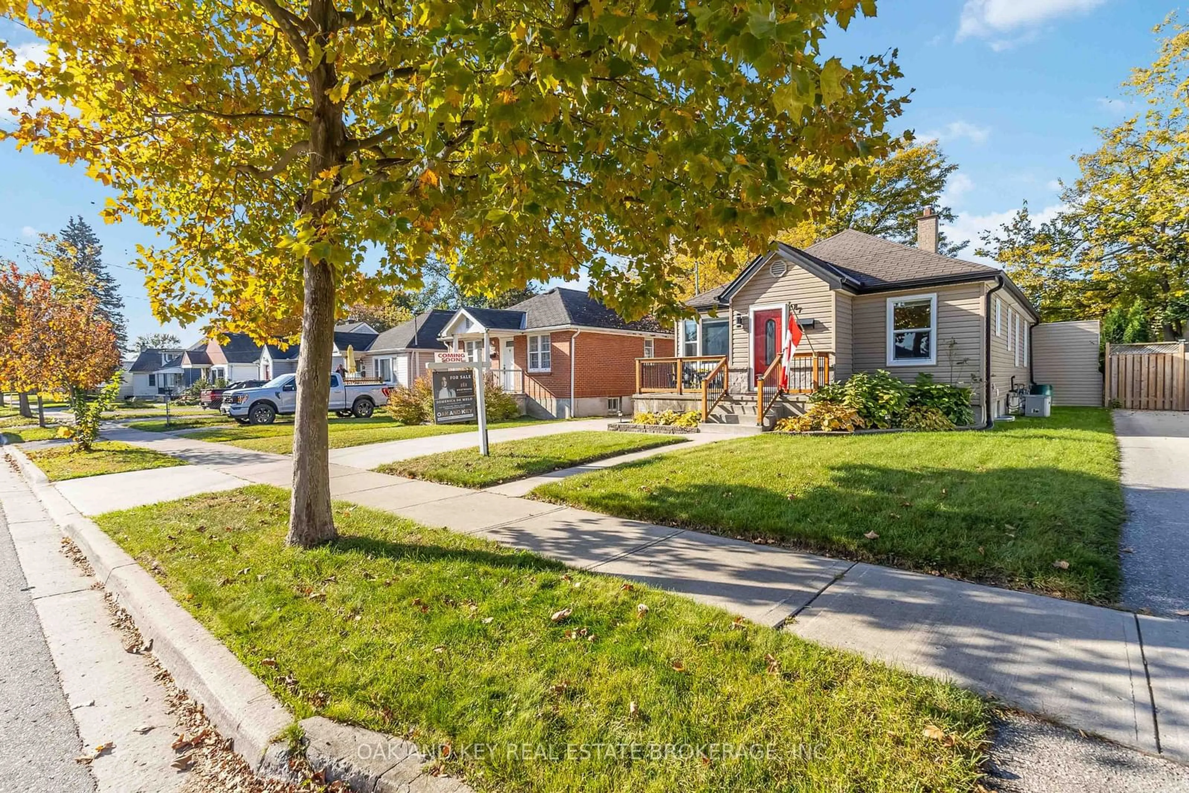 Frontside or backside of a home, the street view for 87 Elgin St, London Ontario N5Z 2T4