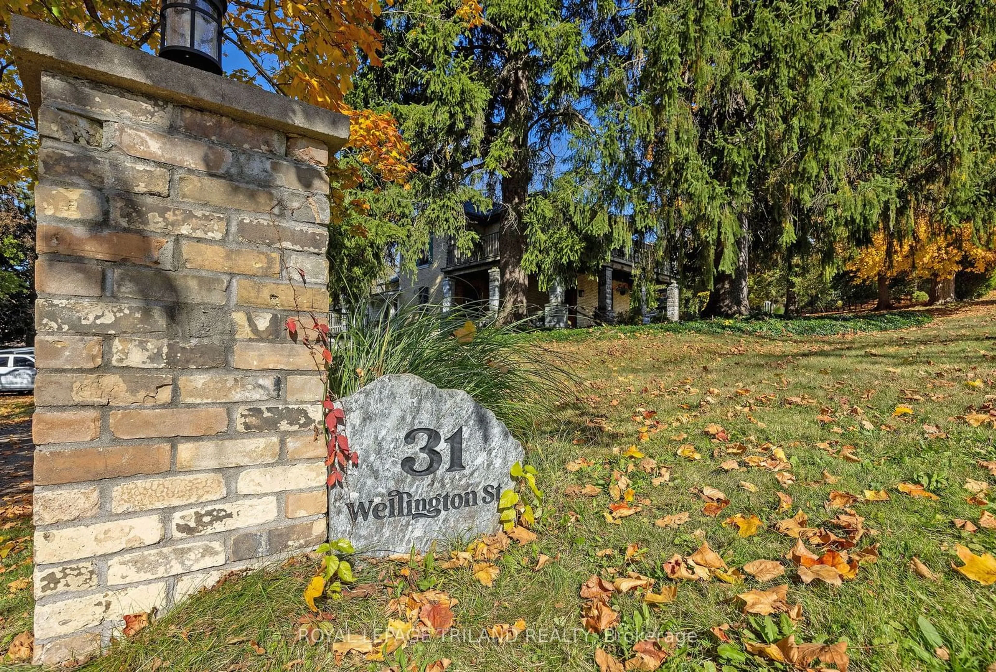 A pic from exterior of the house or condo, the street view for 31 Wellington St, Middlesex Centre Ontario N0L 1E0