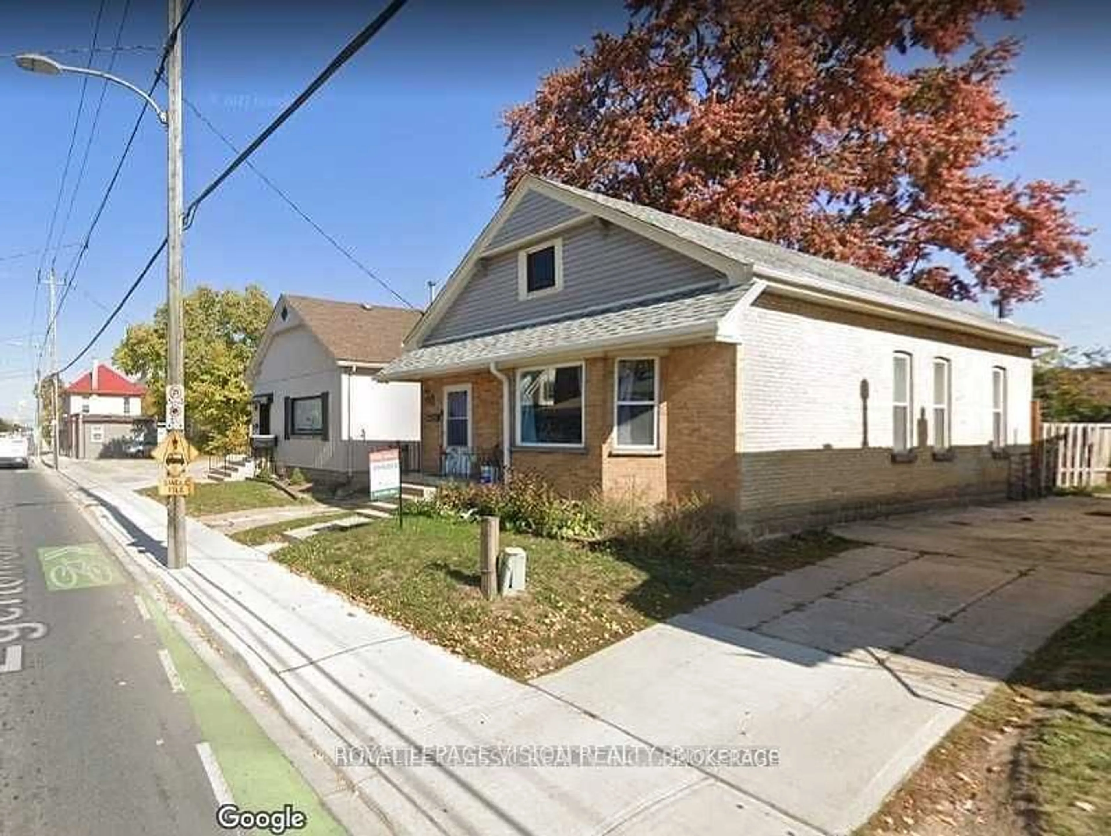 Frontside or backside of a home, the street view for 186 Egerton St, London Ontario N5Z 2G4