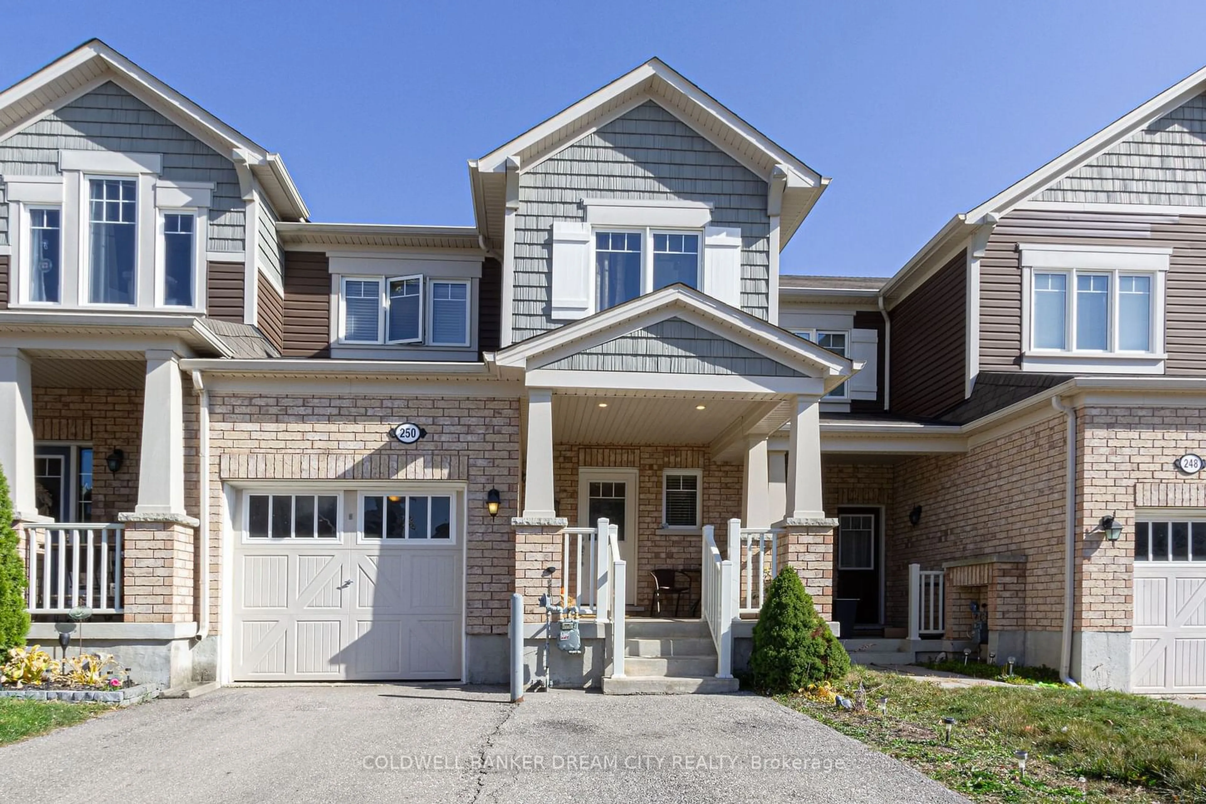 A pic from exterior of the house or condo, the street view for 250 Apple Hill Cres, Kitchener Ontario N2R 1P6