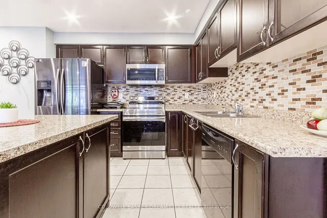 Additional property image - 250 Apple Hill Cres