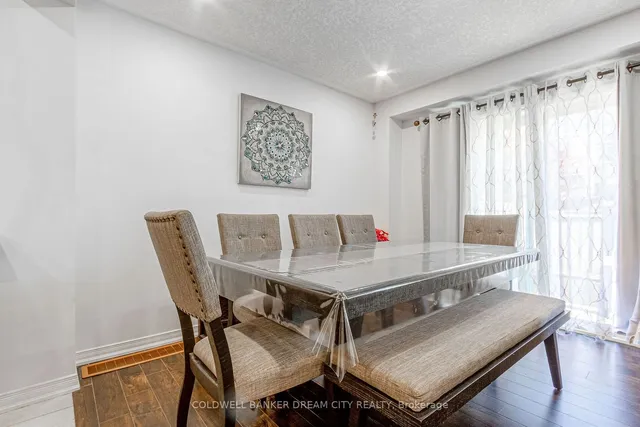 Additional property image - 250 Apple Hill Cres