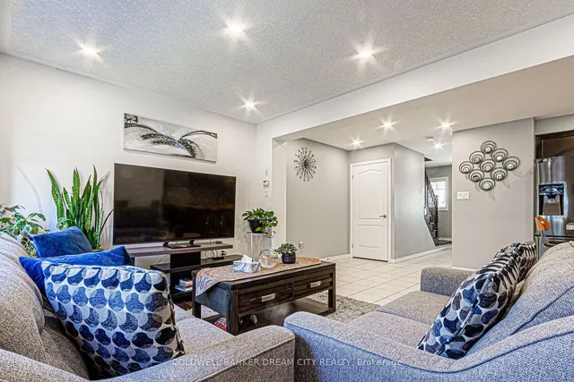 Additional property image - 250 Apple Hill Cres